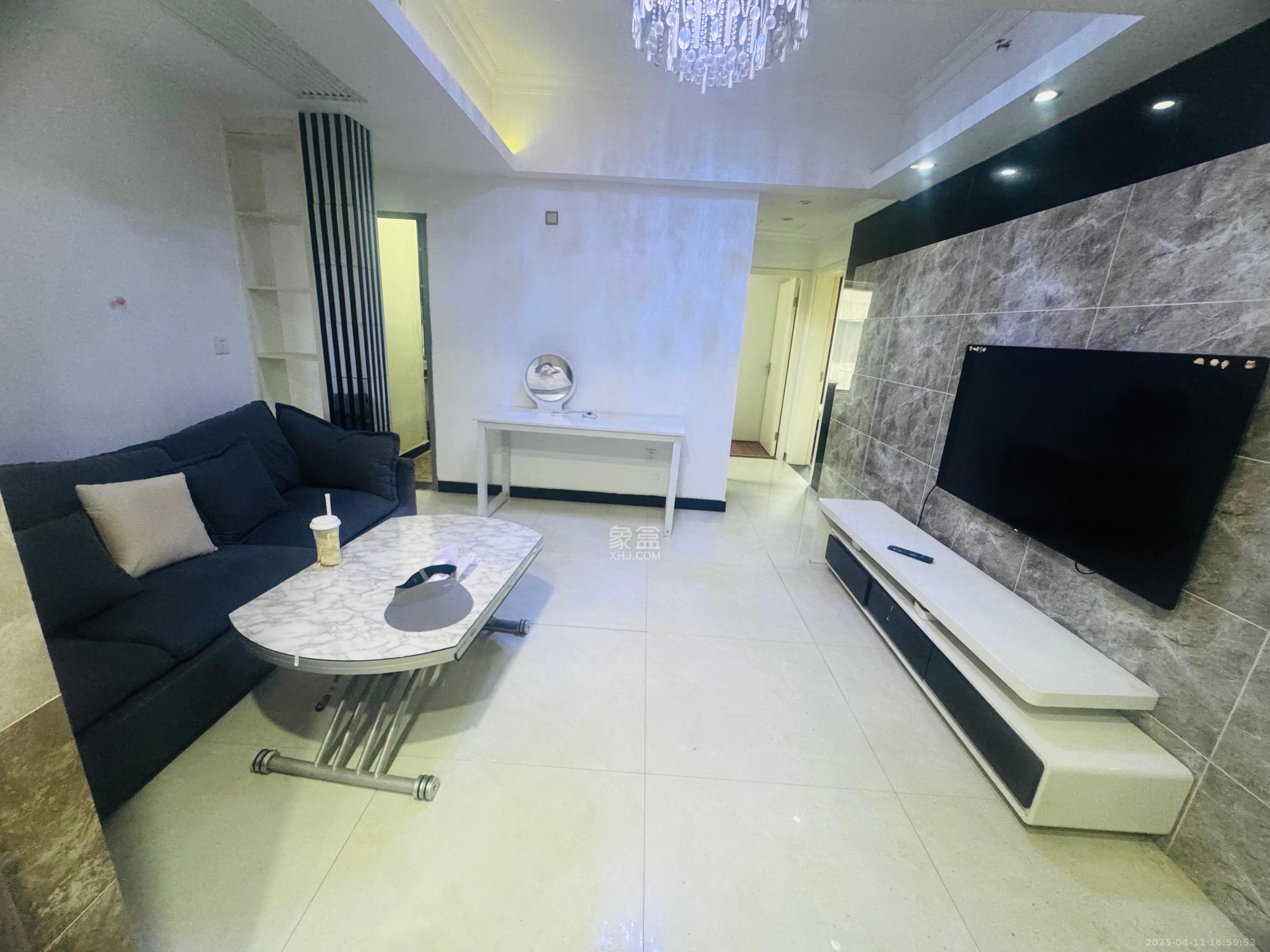 东怡外国(南湖一号)  2室1厅1卫    2600.0元/月 东怡外国(南湖一号)  2室1厅1卫    2600.0元/月室内图