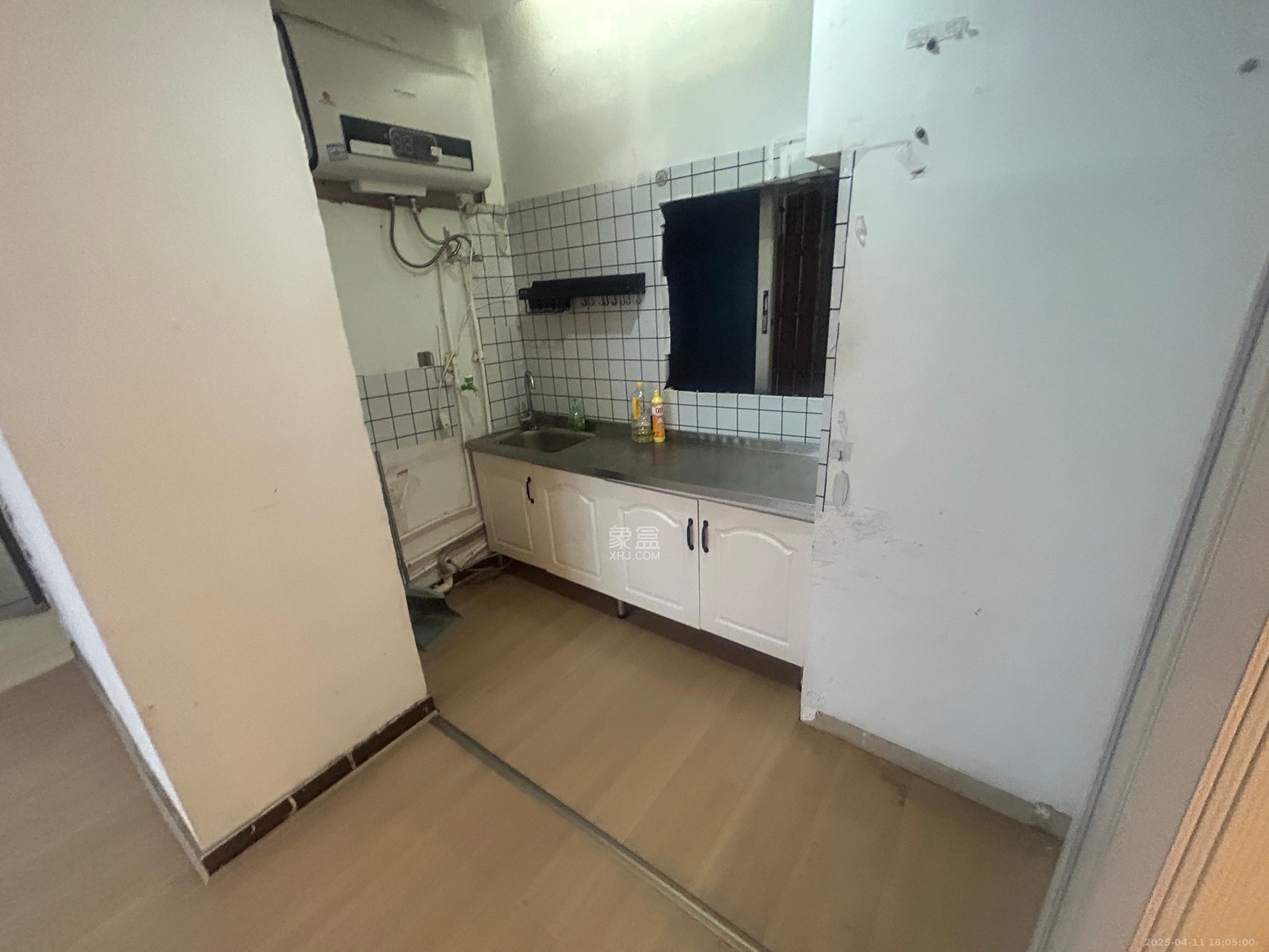 天心城市广场(黄金之城) 2室2厅1卫 2800.0元/月 天心城市广场(黄金之城) 2室2厅1卫 2800.0元/月室内图