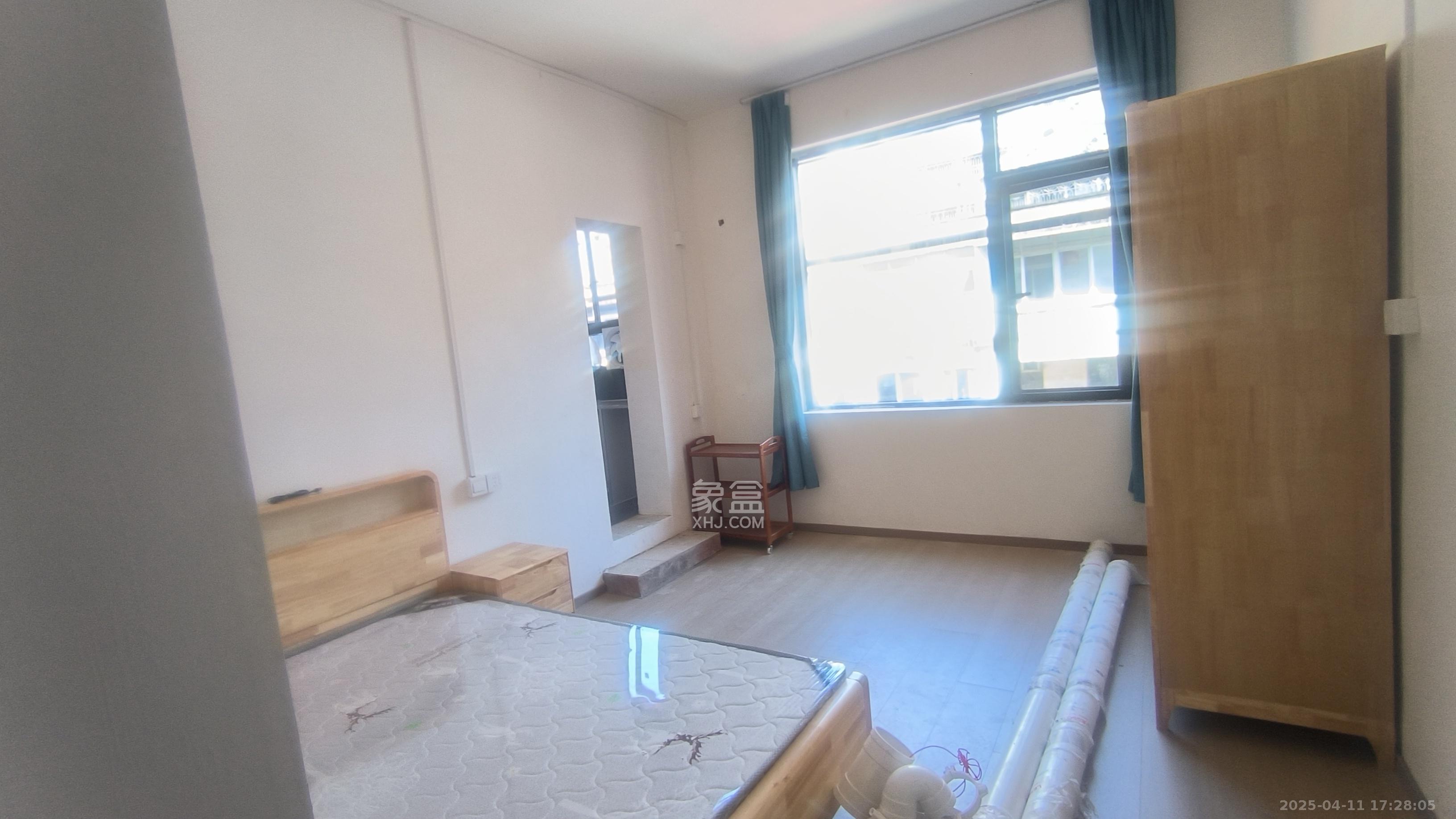 红旗区三片 1室1厅1卫 1000.0元/月 红旗区三片 1室1厅1卫 1000.0元/月室内图