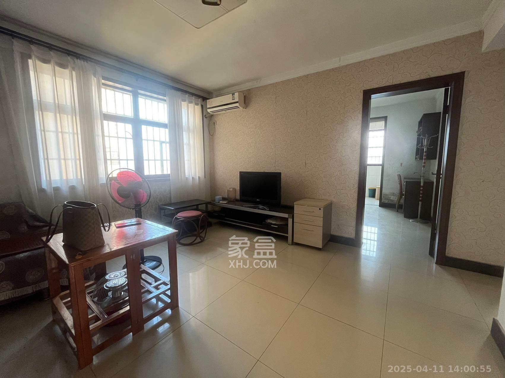 旺坤家园  3室2厅1卫    2000.0元/月 旺坤家园  3室2厅1卫    2000.0元/月室内图1