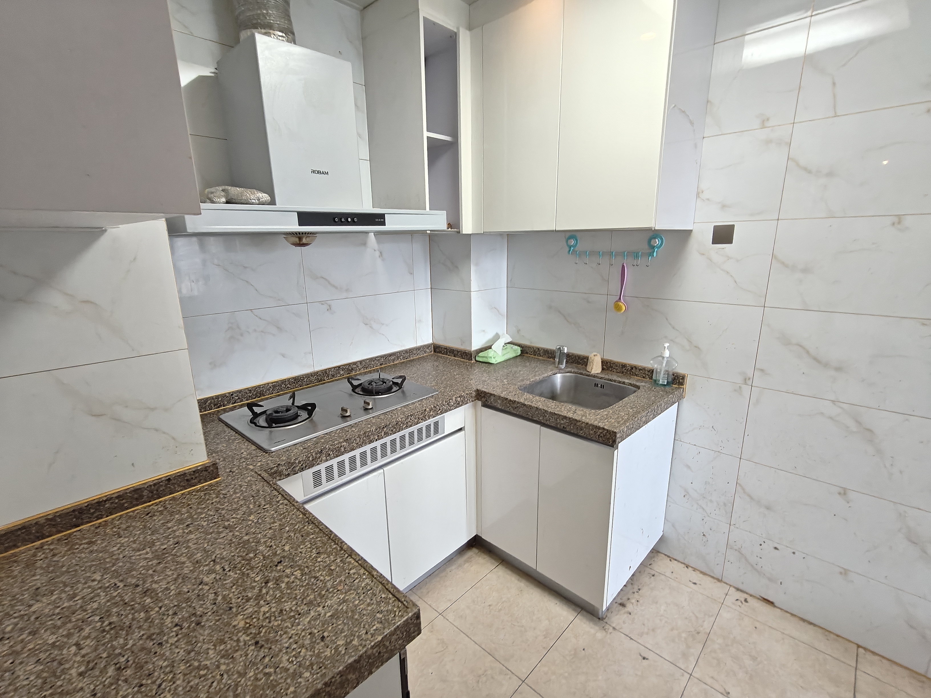 恒大华府 2室1厅1卫 1400.0元/月 恒大华府 2室1厅1卫 1400.0元/月室内图