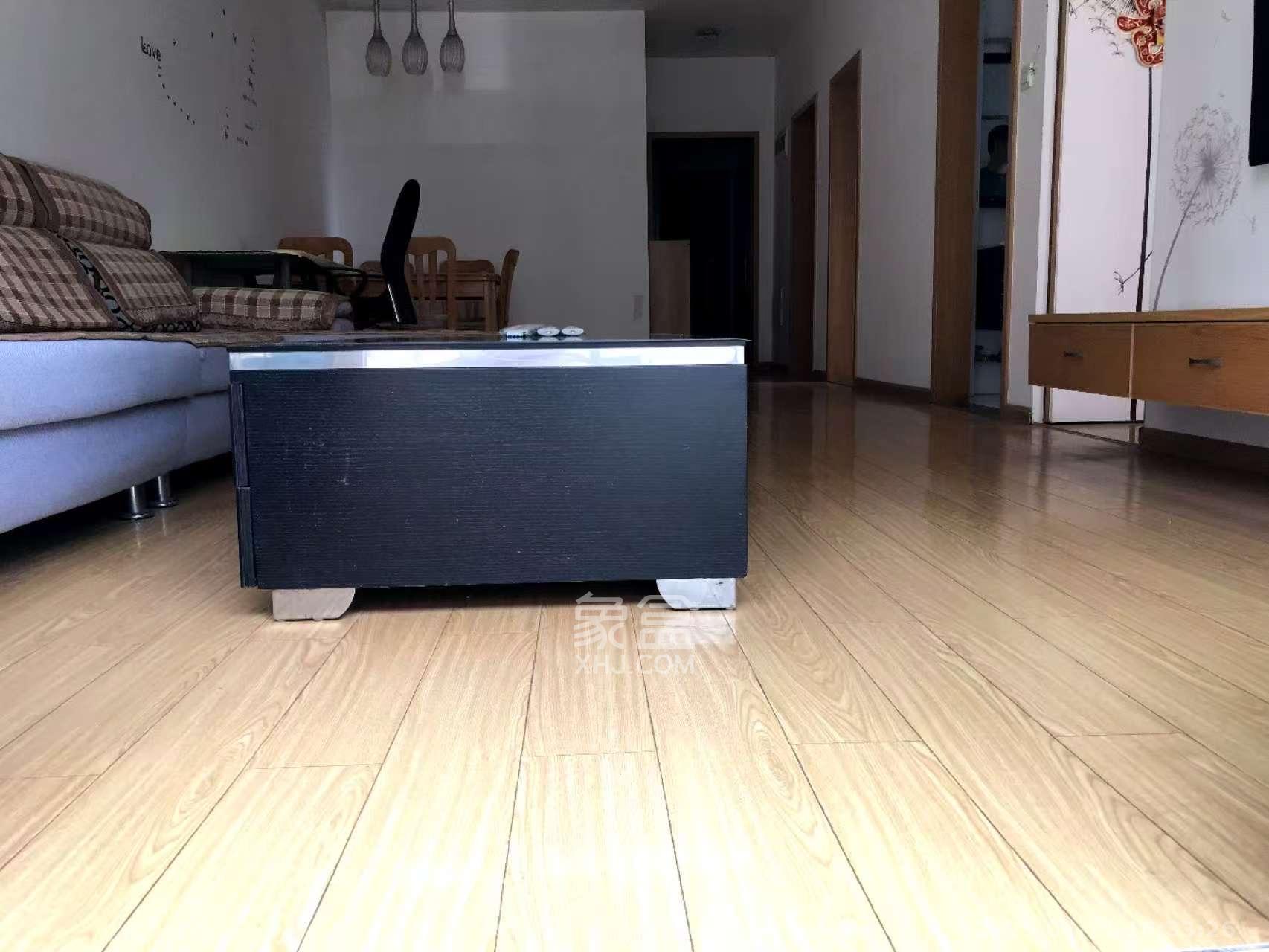 联美品格  2室2厅1卫   2000.00元/月室内图
