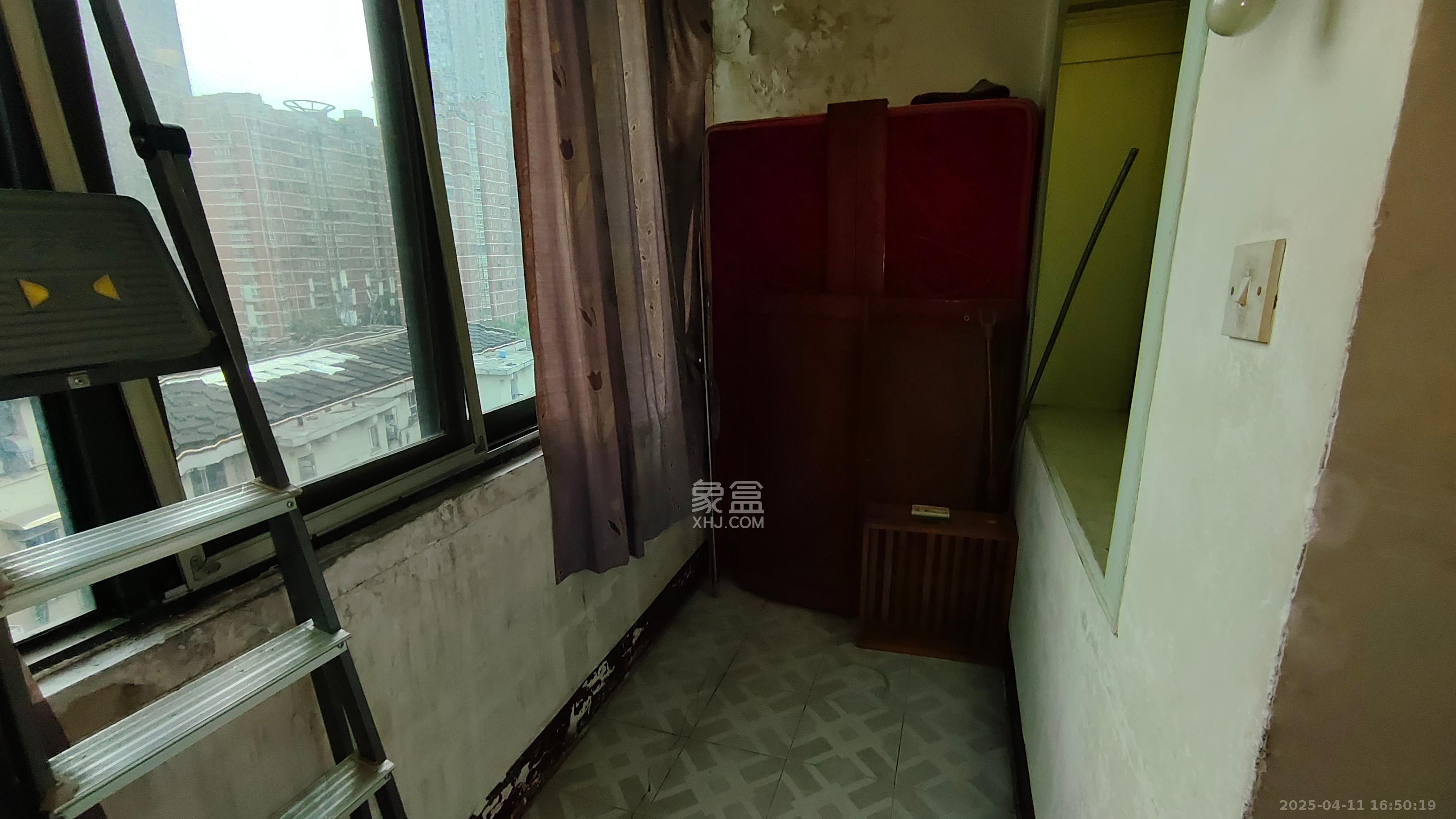 火把山小区 2室1厅1卫 1000.0元/月 火把山小区 2室1厅1卫 1000.0元/月室内图