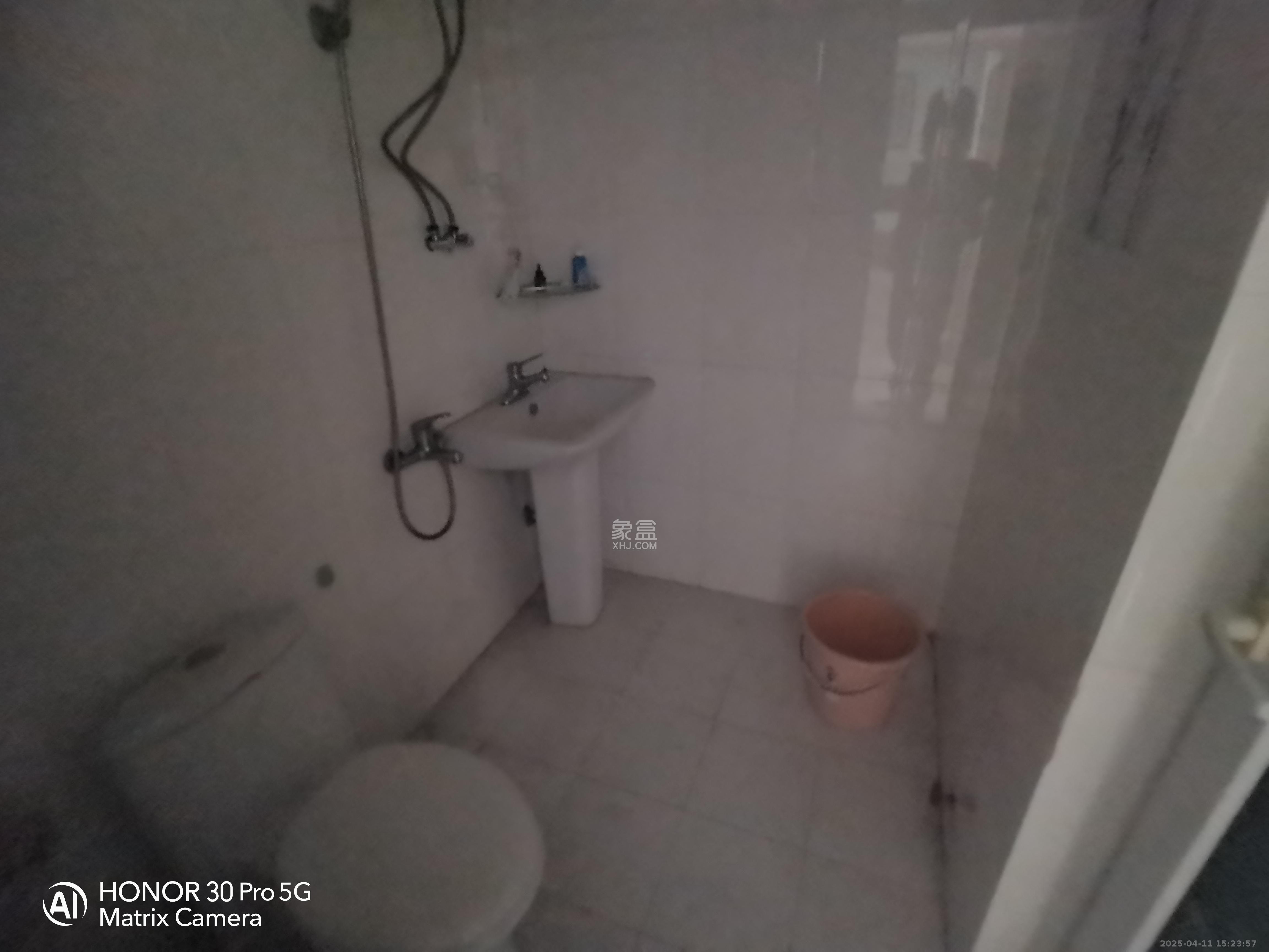 好家园 3室2厅2卫 1800.0元/月 好家园 3室2厅2卫 1800.0元/月室内图