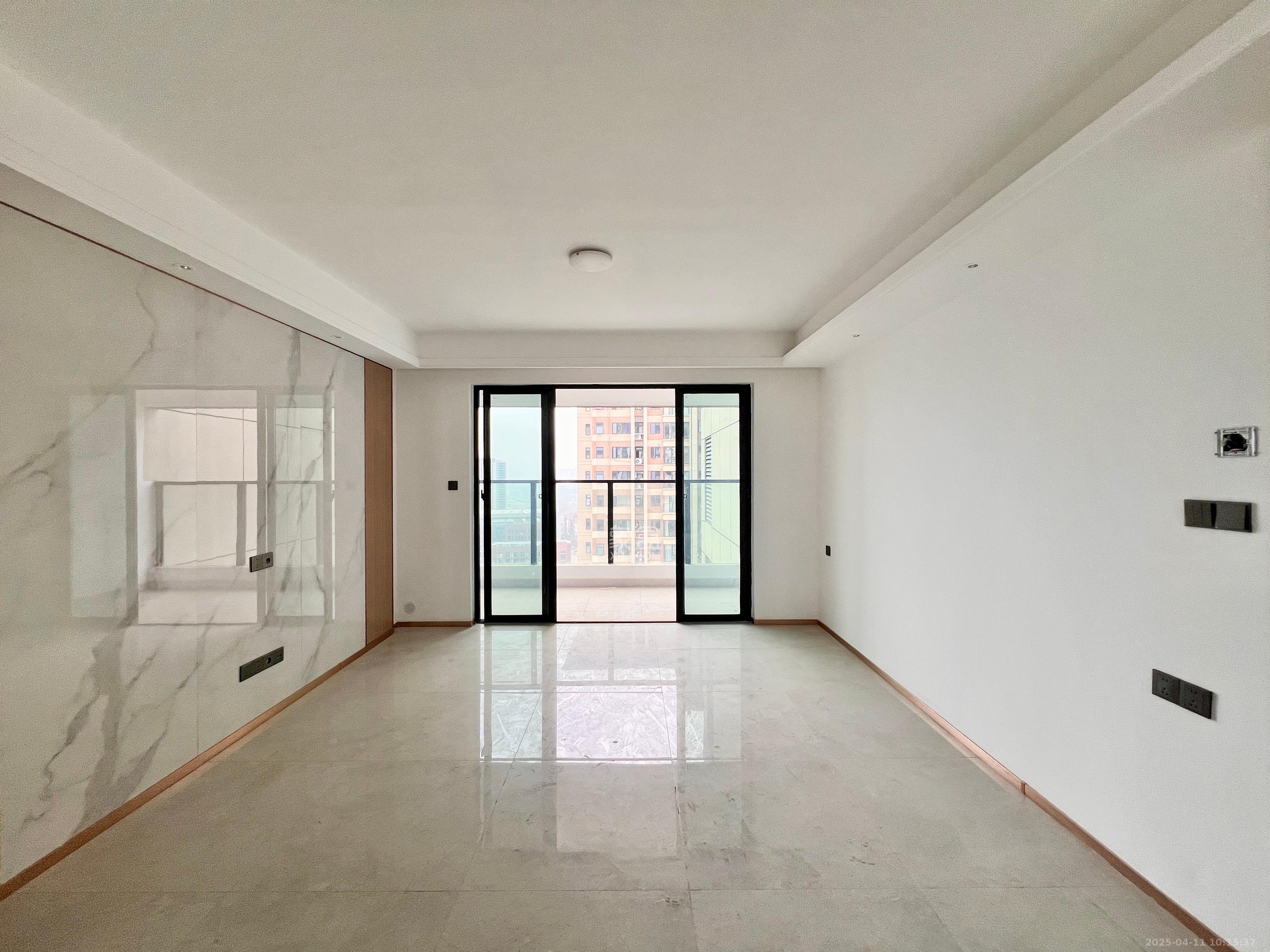 汉唐世家二期 4室2厅2卫 2600.0元/月 汉唐世家二期 4室2厅2卫 2600.0元/月室内图