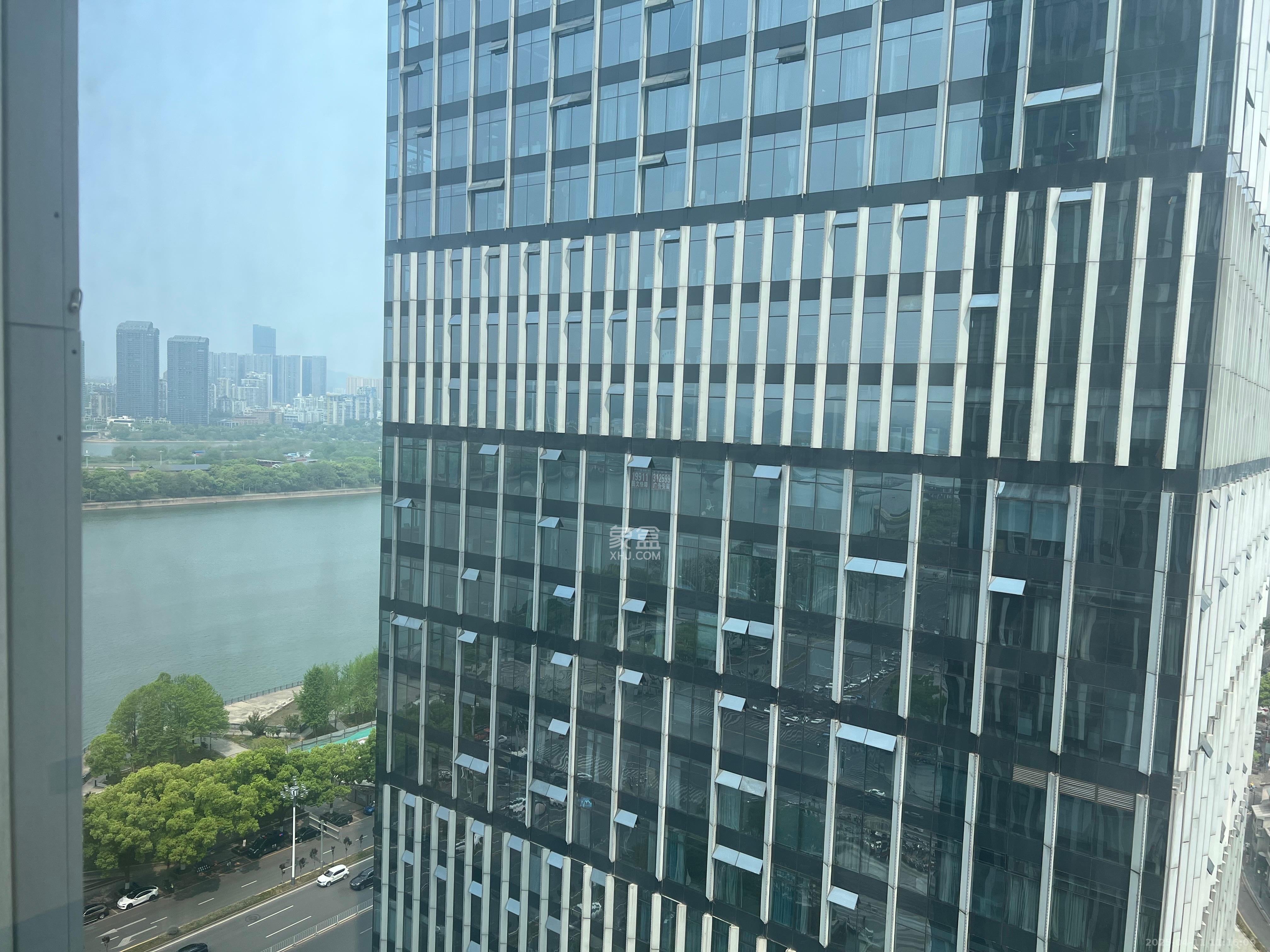 万达广场   383.0㎡      18500.0元/月室内图