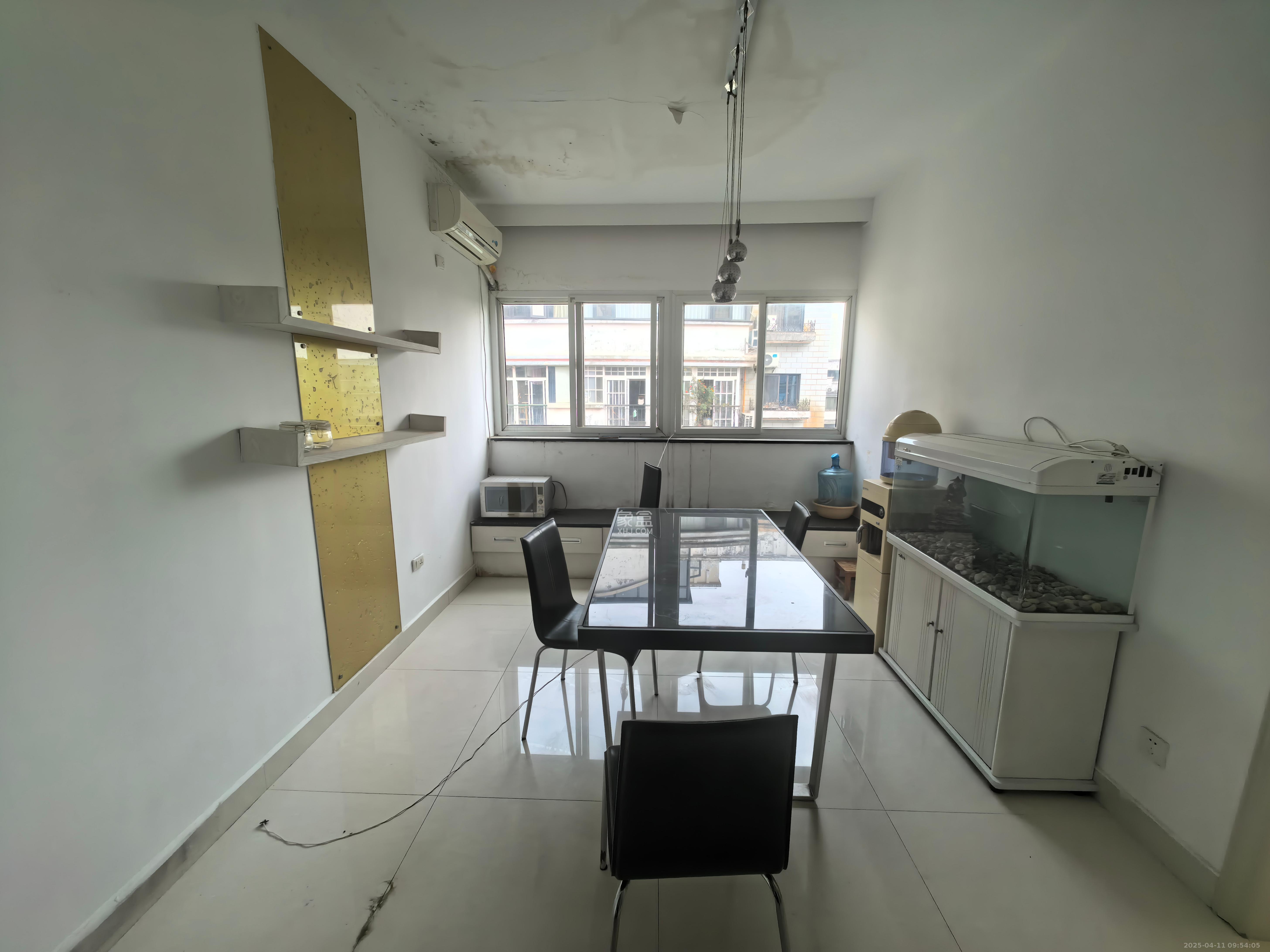 汇城花园 2室2厅1卫 3000.0元/月 汇城花园 2室2厅1卫 3000.0元/月室内图