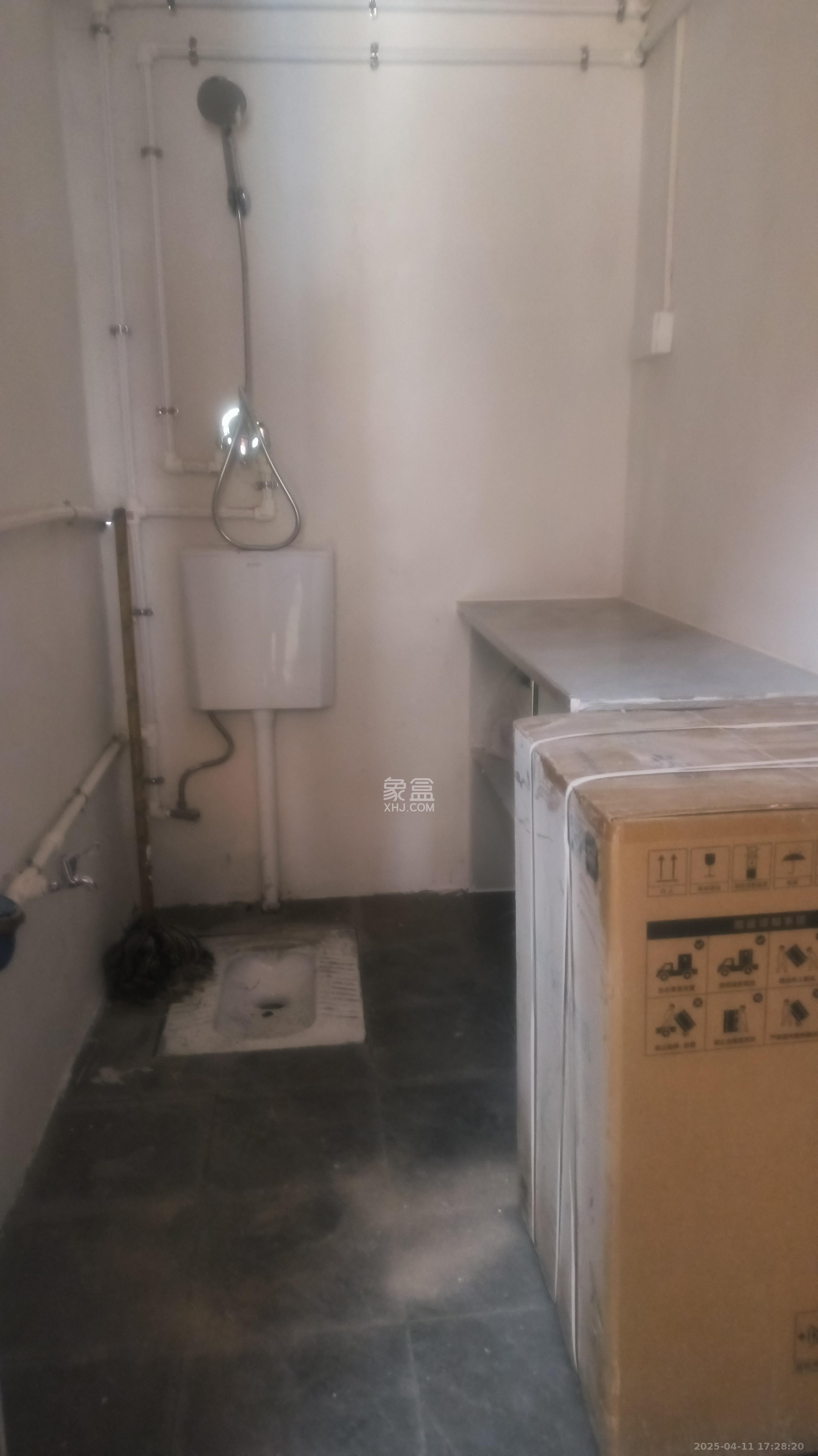 红旗区三片 1室1厅1卫 1000.0元/月 红旗区三片 1室1厅1卫 1000.0元/月室内图