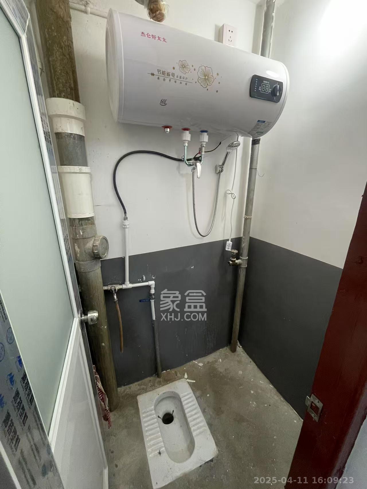 楚湘街一条巷散盘  1室1厅1卫   1200.00元/月室内图