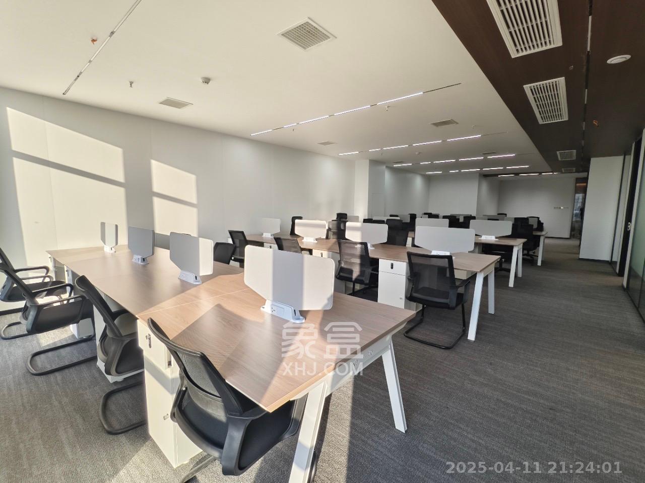 運(yùn)成大廈  4室1廳1衛(wèi)   15000.00元/月室內(nèi)圖