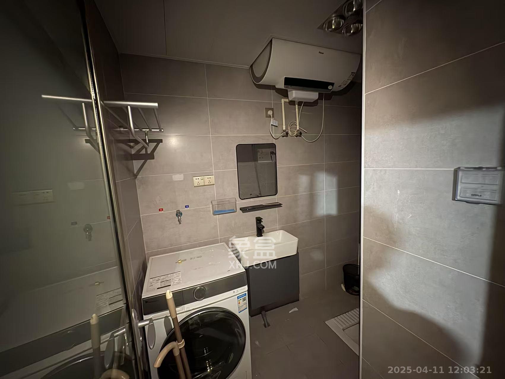 新世界广场 1室1厅1卫 1600.0元/月 新世界广场 1室1厅1卫 1600.0元/月室内图