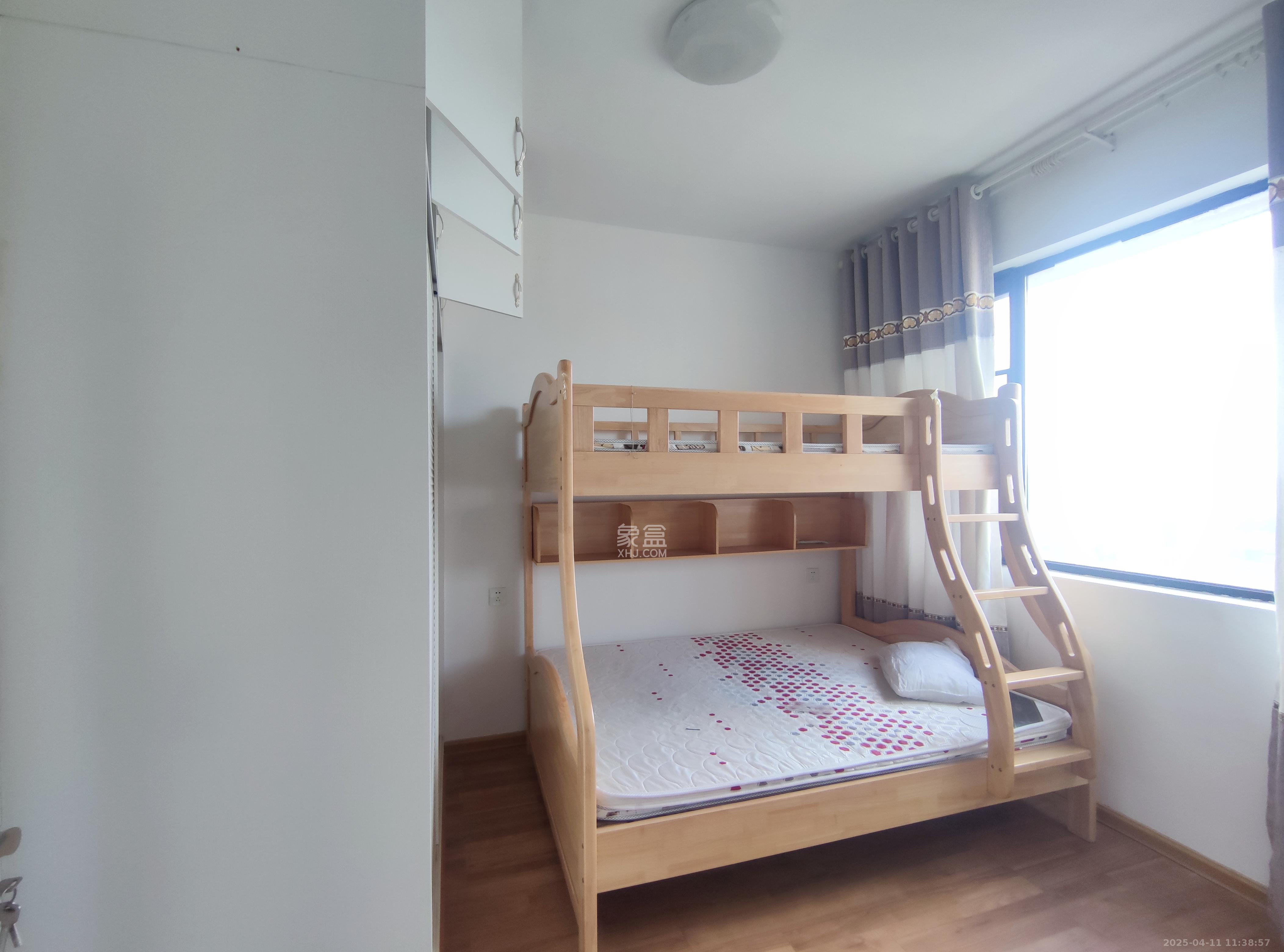 长房半岛蓝湾(观山月) 3室2厅2卫 2400.0元/月 长房半岛蓝湾(观山月) 3室2厅2卫 2400.0元/月室内图