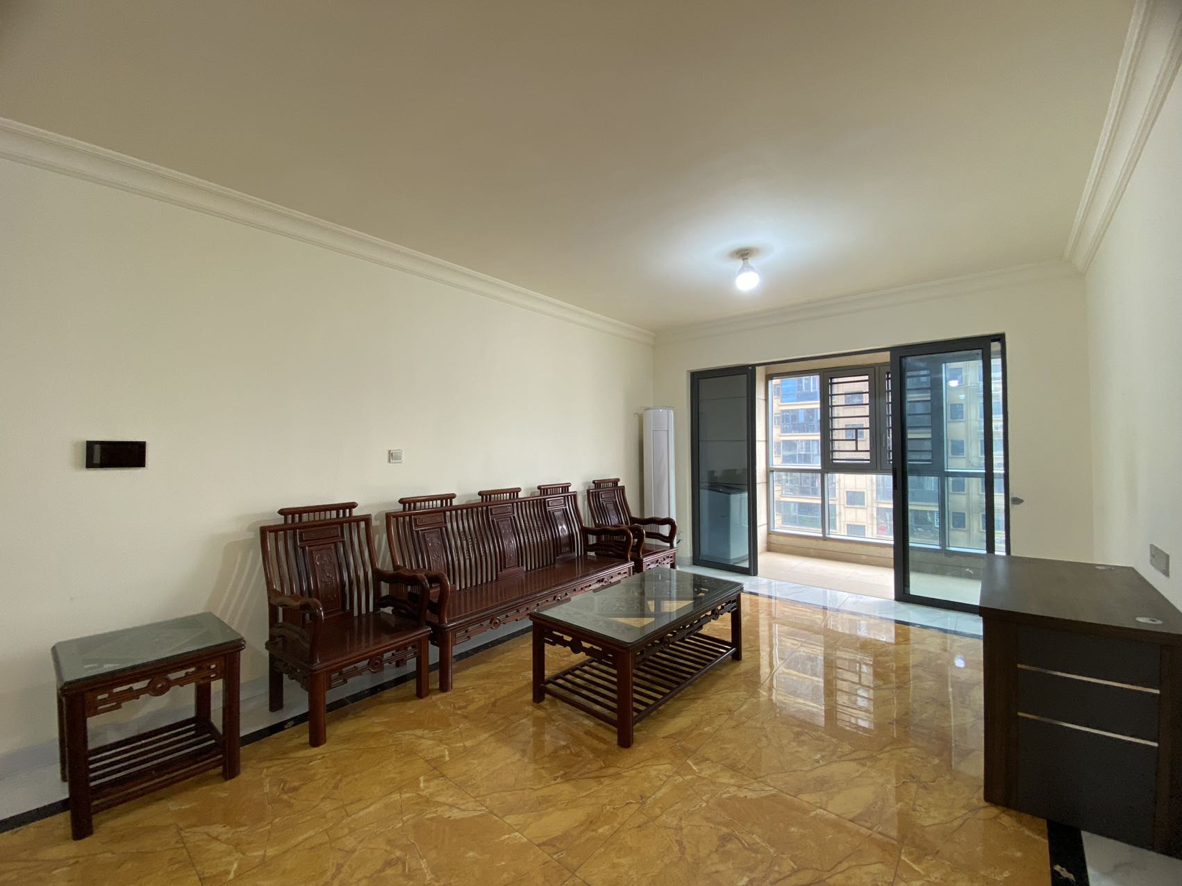 碧桂园梓山府 3室2厅2卫 2000.0元/月 碧桂园梓山府 3室2厅2卫 2000.0元/月室内图