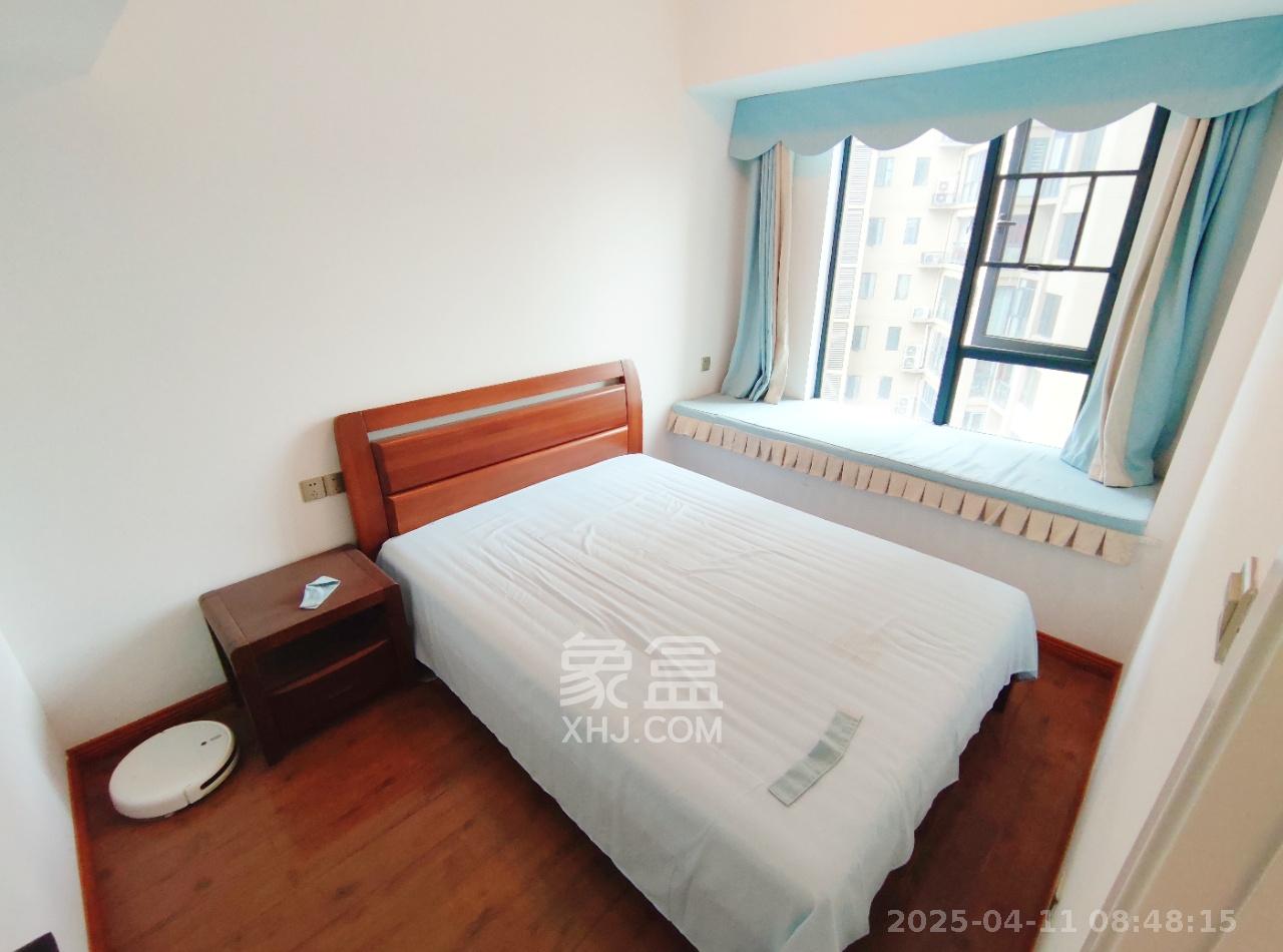 中建梅溪湖中心  3室2厅2卫    3700.0元/月室内图