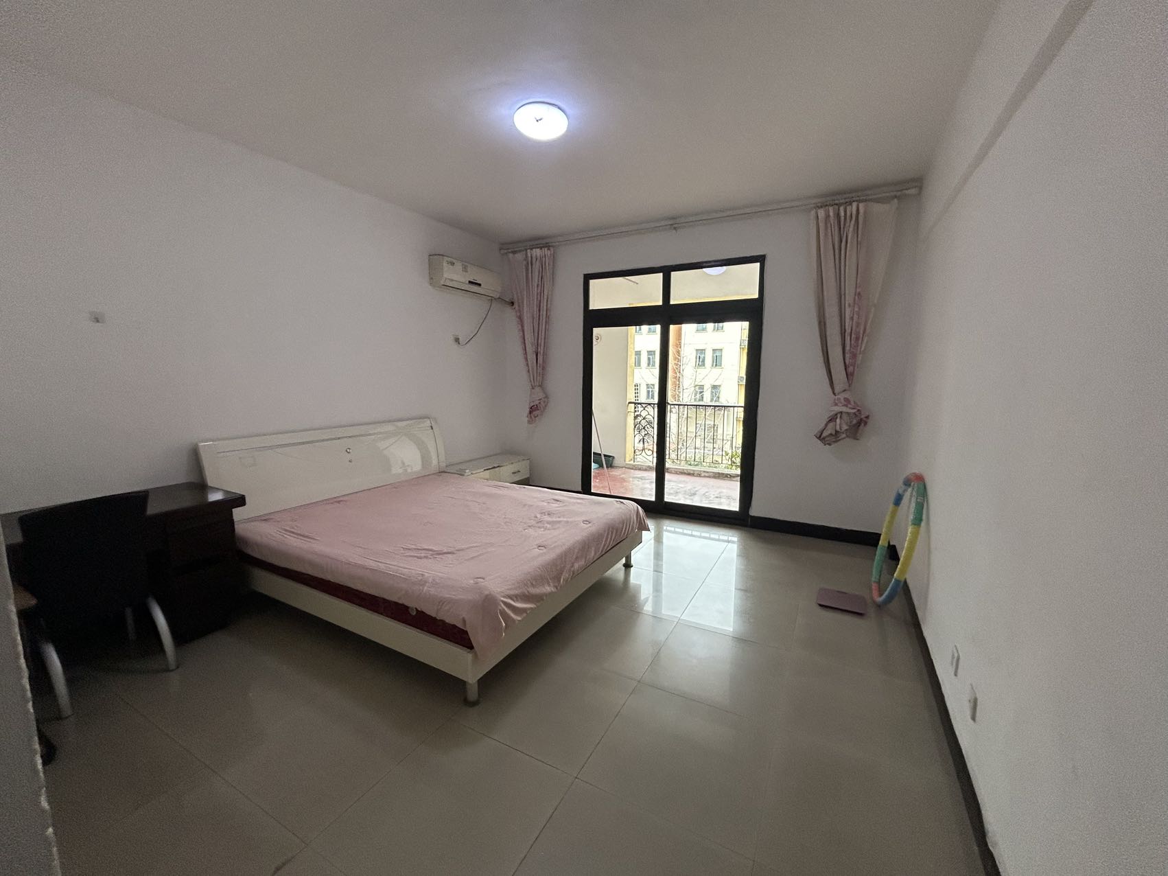 五洲城 3室2厅2卫 1200.0元/月 五洲城 3室2厅2卫 1200.0元/月室内图