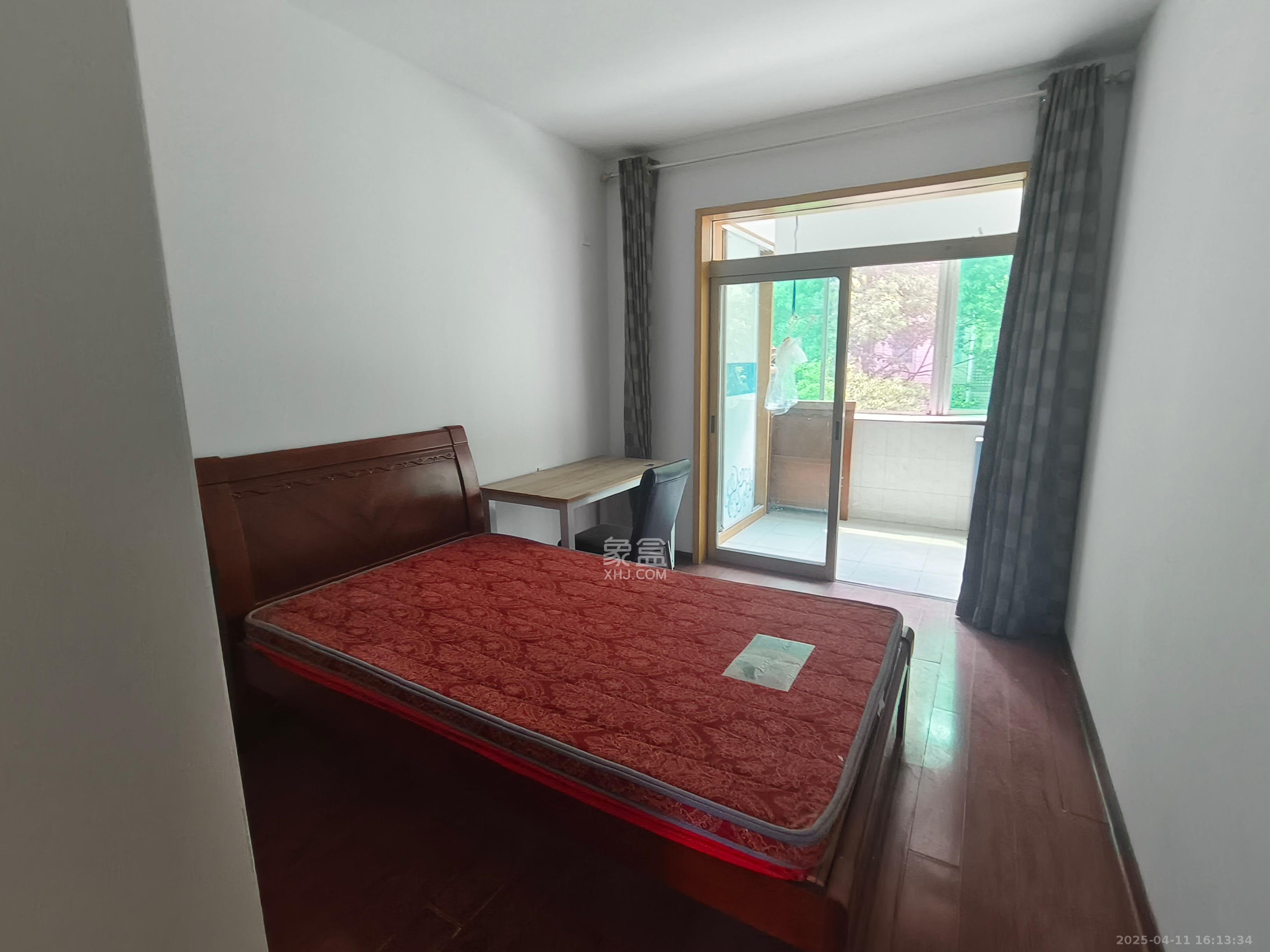 金鹰小区  3室2厅2卫    2700.0元/月室内图