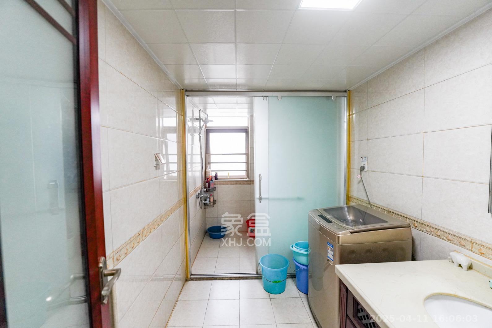 和馨佳園  4室2廳2衛(wèi)   4000.00元/月室內(nèi)圖