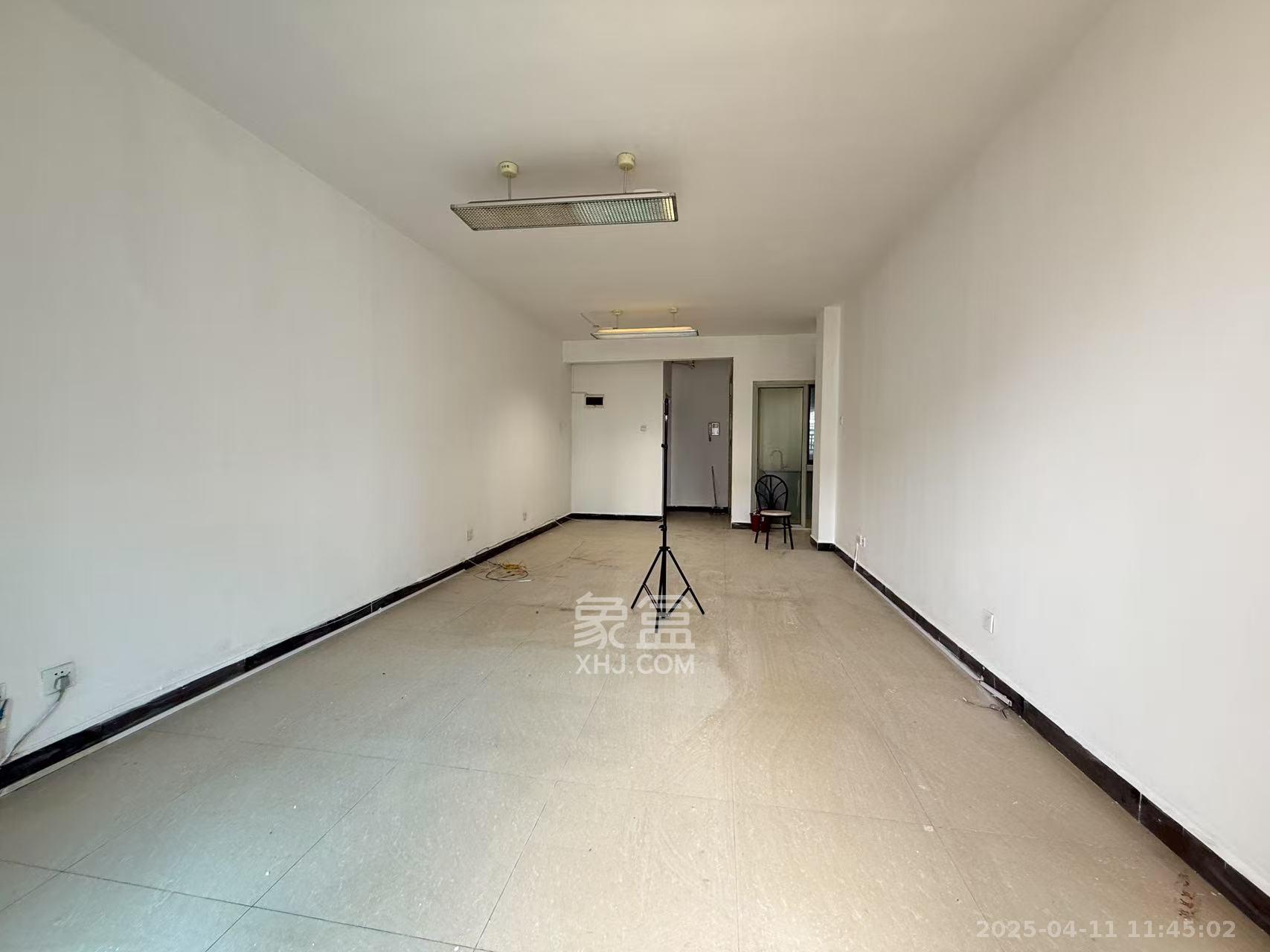 凯通国际城(凯通朝庭)  2室1厅1卫    2200.0元/月 凯通国际城(凯通朝庭)  2室1厅1卫    2200.0元/月室内图