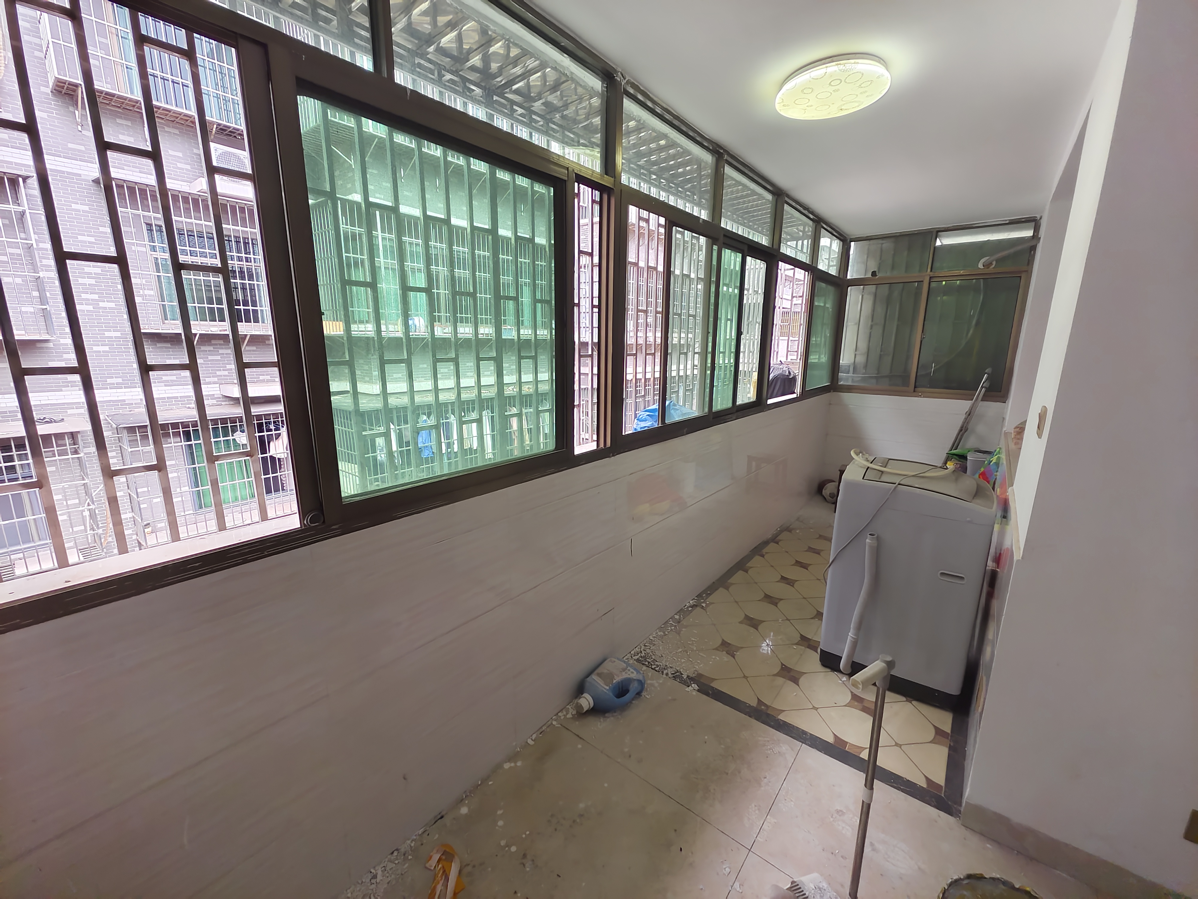 互助小区  3室2厅1卫   1500.00元/月室内图