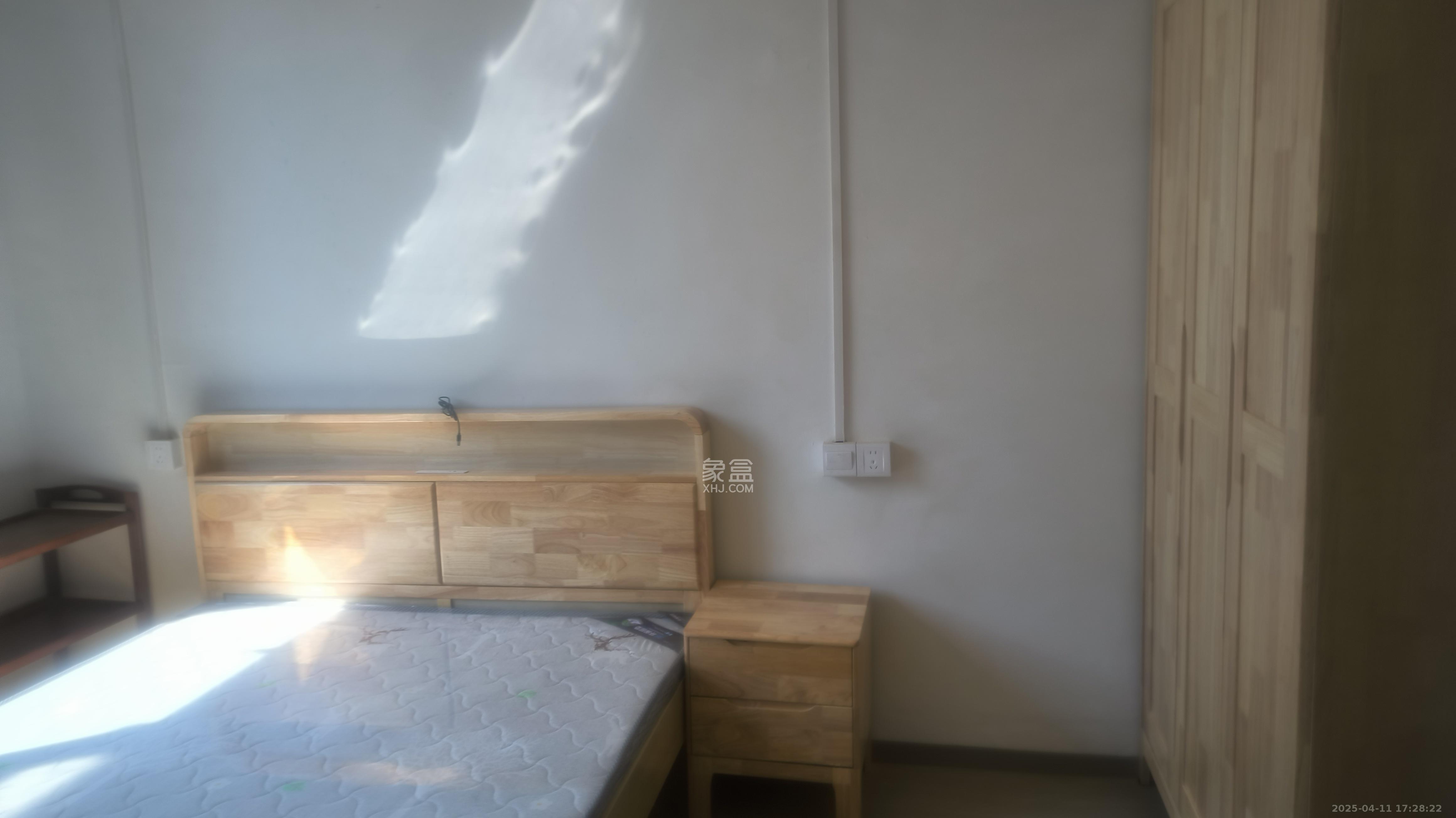 红旗区三片 1室1厅1卫 1000.0元/月 红旗区三片 1室1厅1卫 1000.0元/月室内图