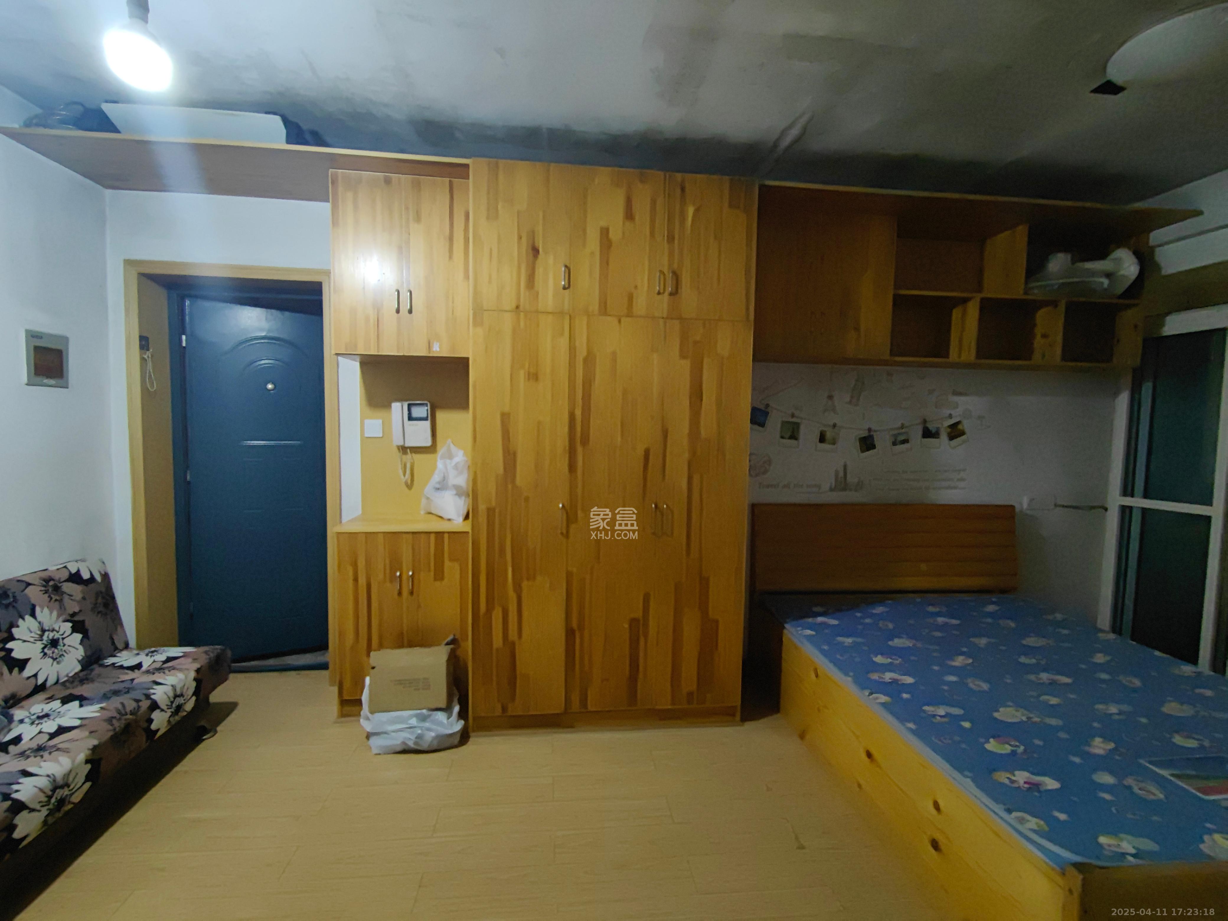 御景龙城 1室1厅1卫 1000.0元/月 御景龙城 1室1厅1卫 1000.0元/月室内图