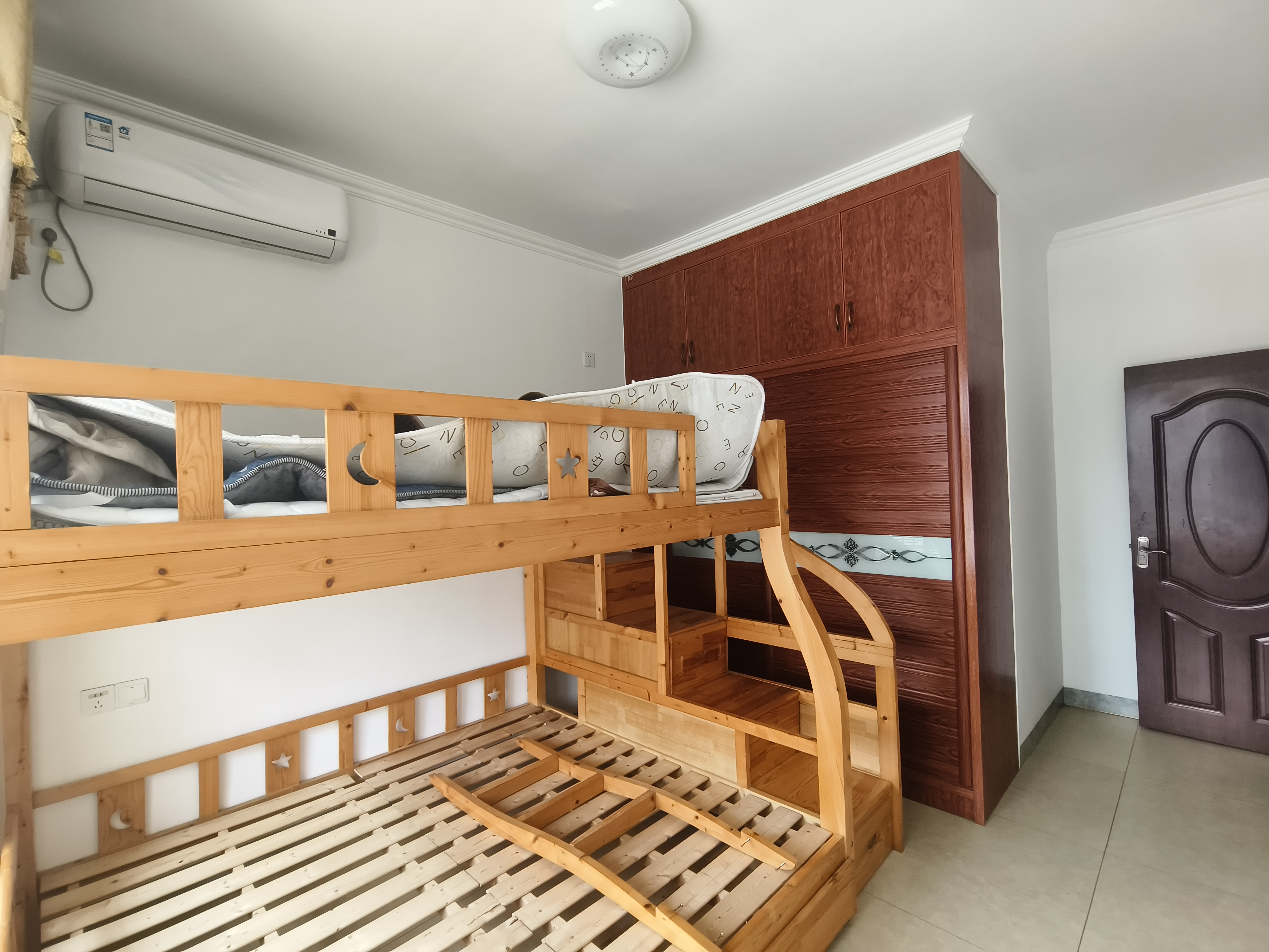 海航豪庭北苑 3室2厅2卫 4500.0元/月 海航豪庭北苑 3室2厅2卫 4500.0元/月室内图