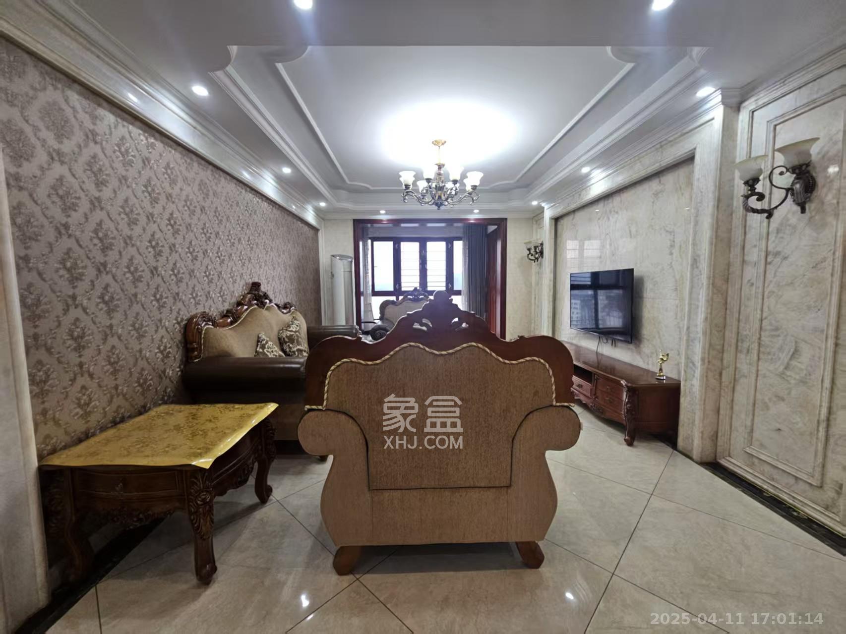 中央美郡 4室2厅2卫 3800.0元/月 中央美郡 4室2厅2卫 3800.0元/月室内图