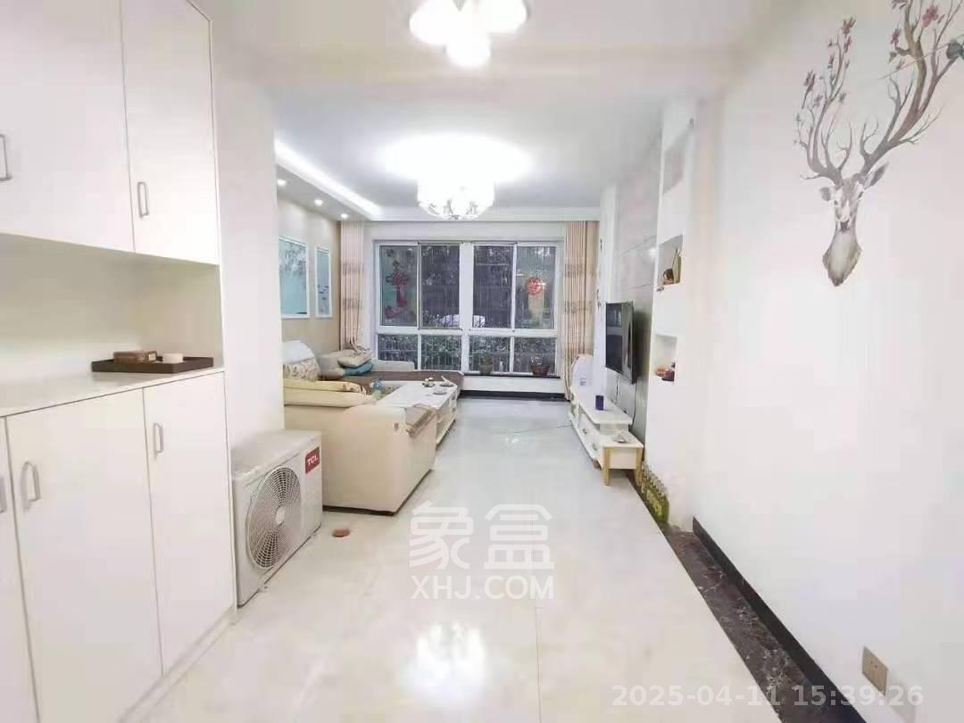 东城名苑  3室2厅2卫   1600.00元/月