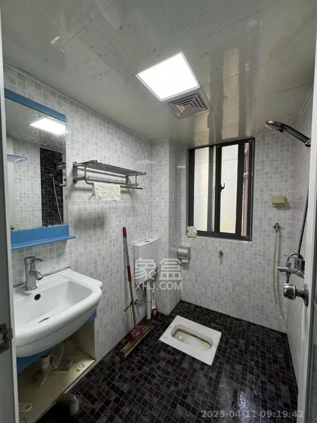 香雨一品 3室2厅2卫 2700.0元/月 香雨一品 3室2厅2卫 2700.0元/月室内图