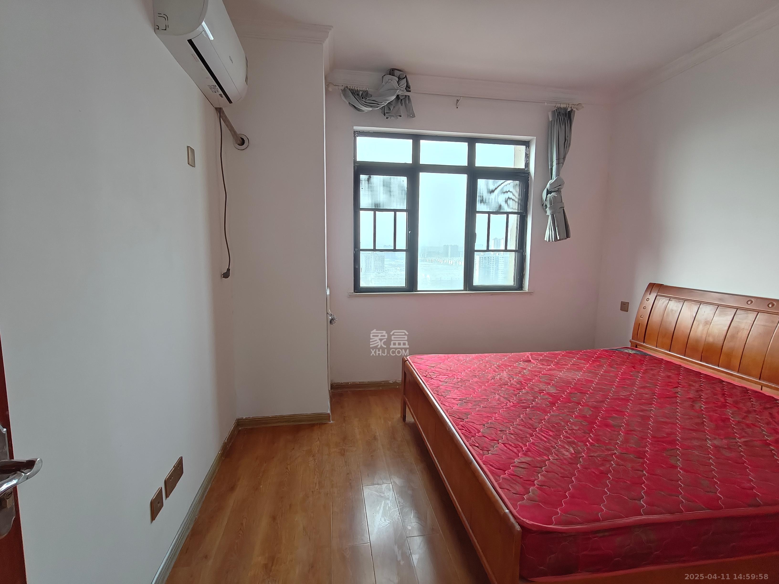 艾美潇湘  4室2厅2卫    2200.0元/月 艾美潇湘  4室2厅2卫    2200.0元/月室内图