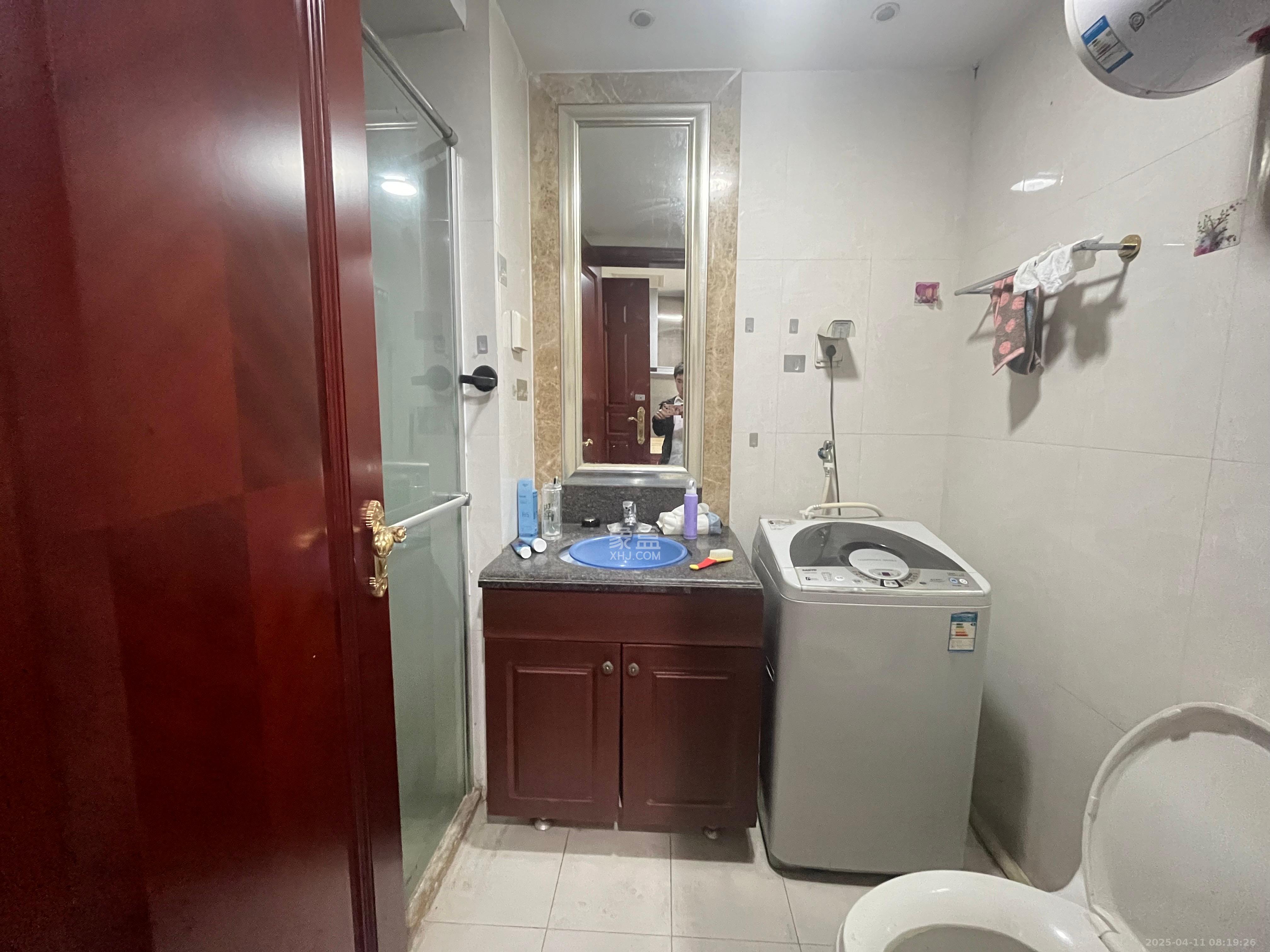 恒大华府  1室1厅1卫    1100.0元/月 恒大华府  1室1厅1卫    1100.0元/月室内图