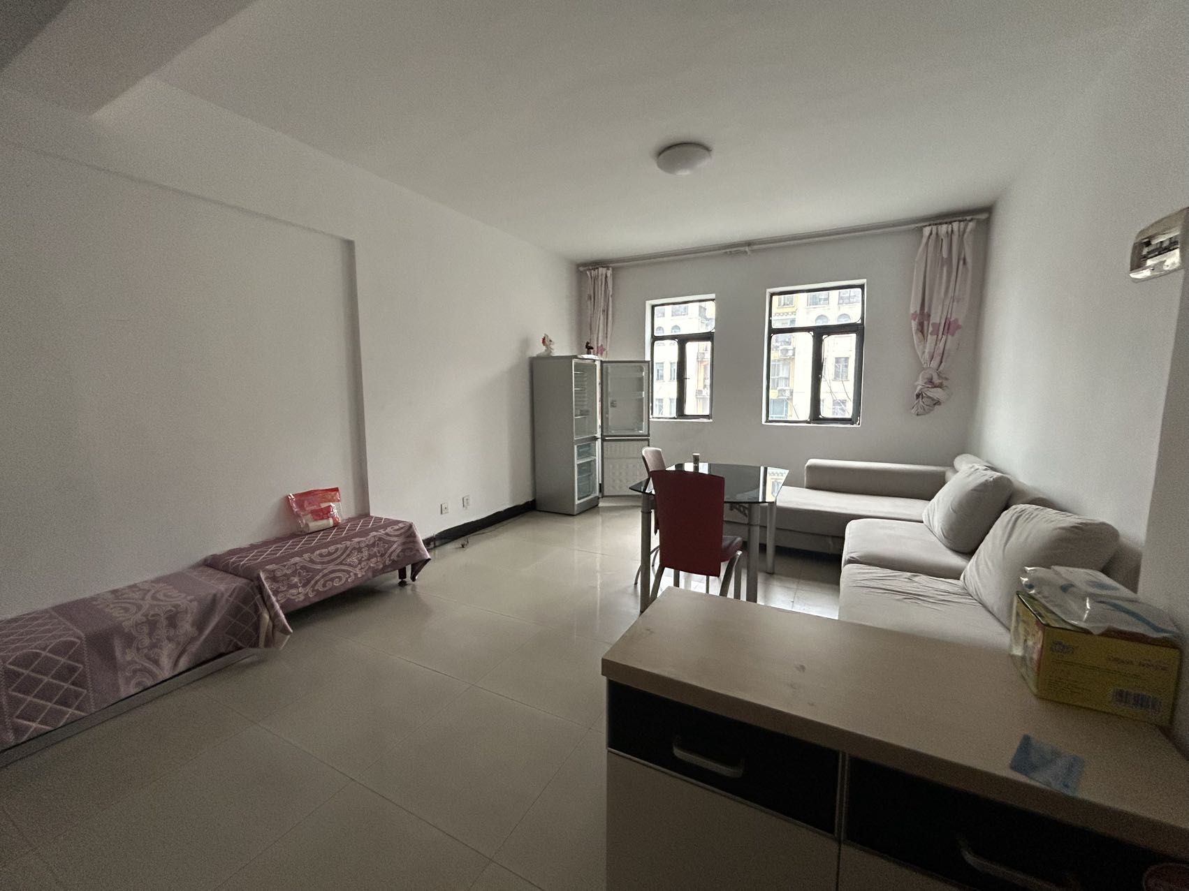 五洲城 3室2厅2卫 1200.0元/月 五洲城 3室2厅2卫 1200.0元/月室内图