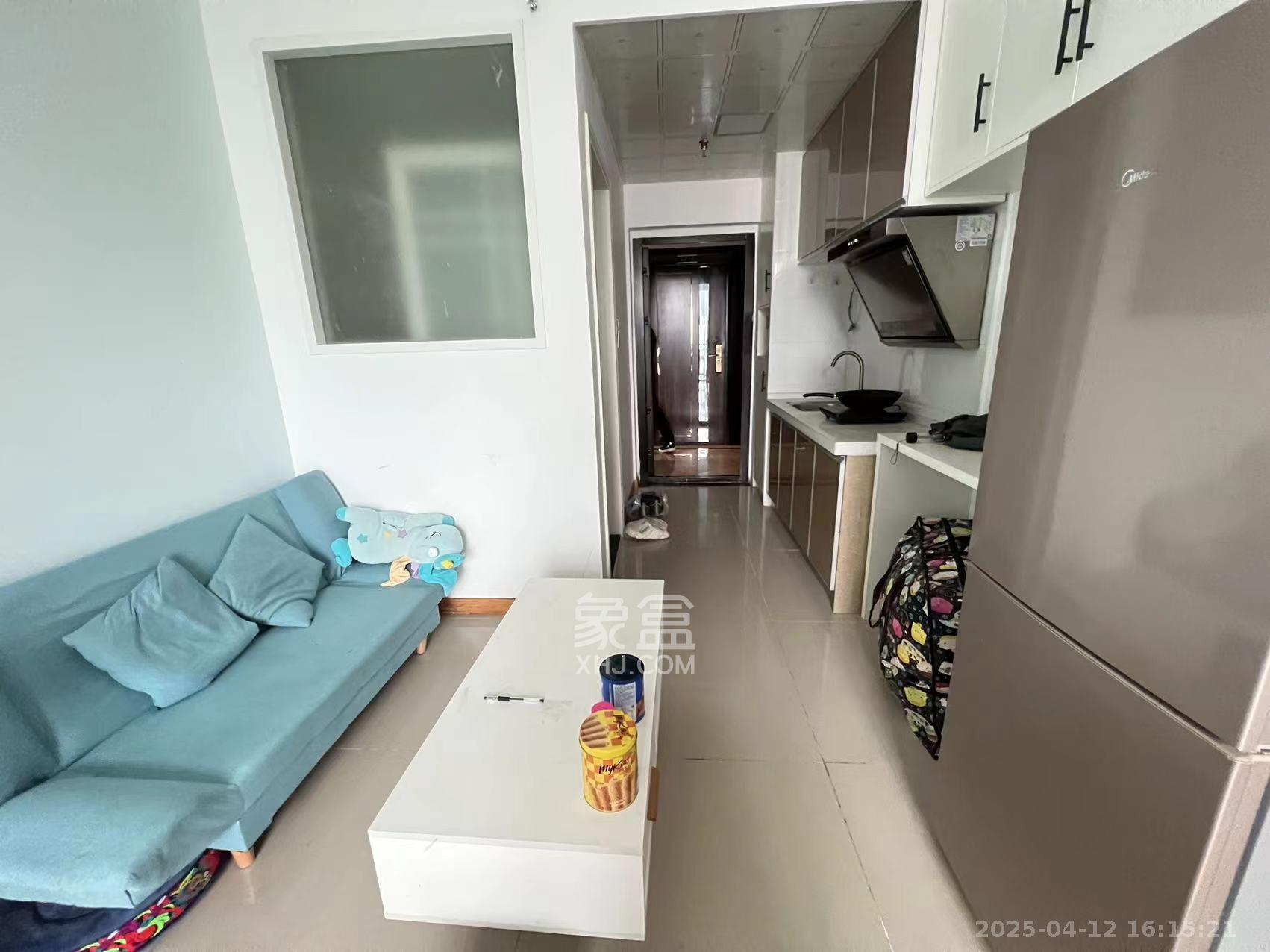 东盈商业广场(华泉城市广场)  1室0厅0卫    1600.0元/月 东盈商业广场(华泉城市广场)  1室0厅0卫    1600.0元/月室内图