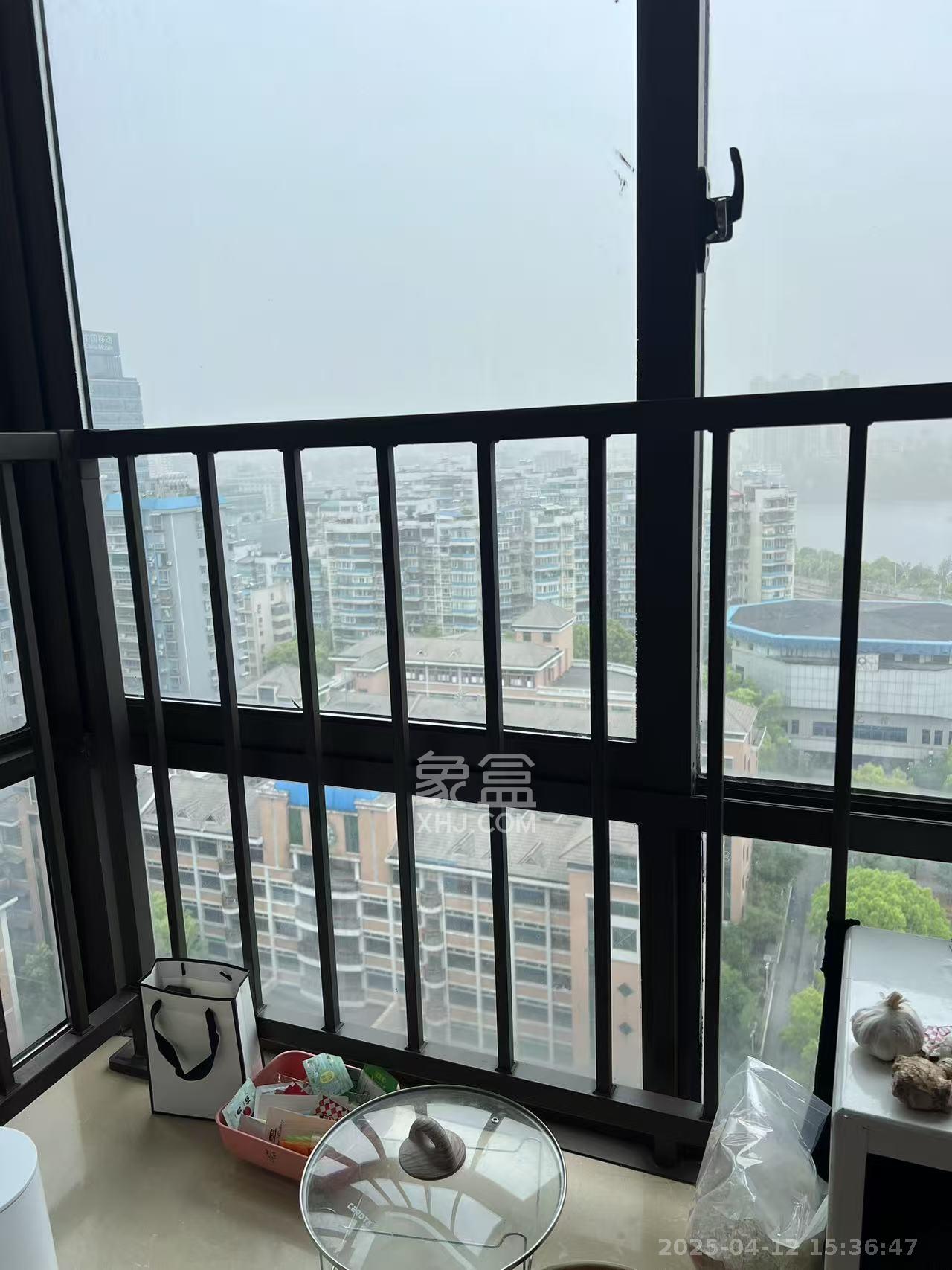 长盛上东区 1室1厅1卫 1700.0元/月 长盛上东区 1室1厅1卫 1700.0元/月室内图