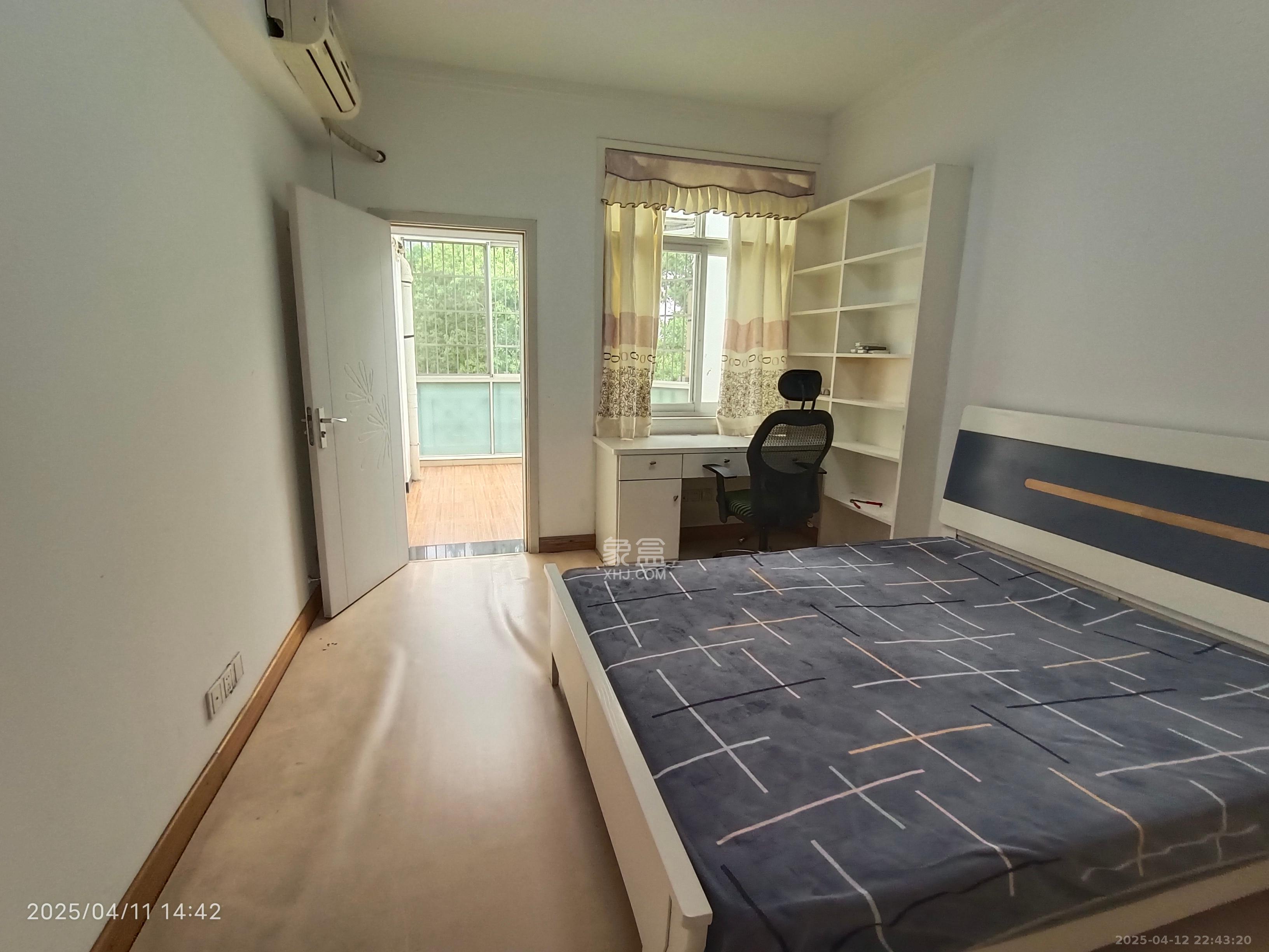 山水人家一二期 4室2厅3卫 2500.0元/月 山水人家一二期 4室2厅3卫 2500.0元/月室内图