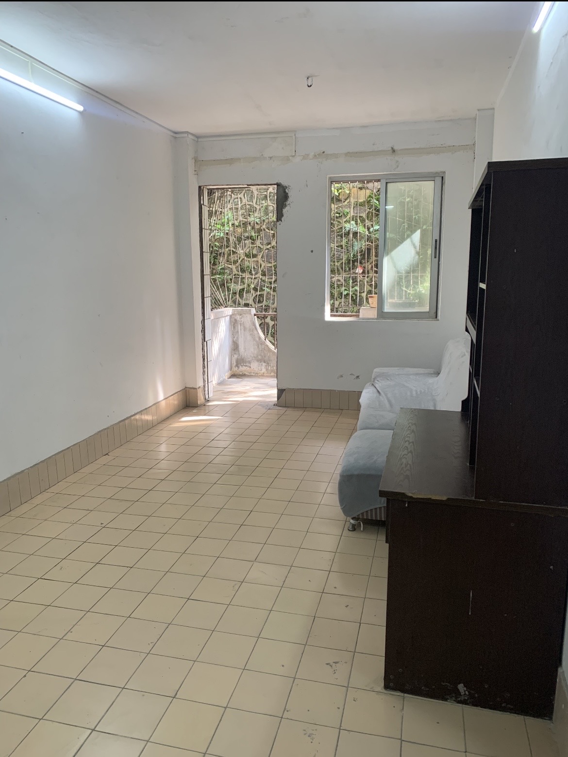 金海大院  2室2厅1卫    68.0万 金海大院  2室2厅1卫    68.0万客厅