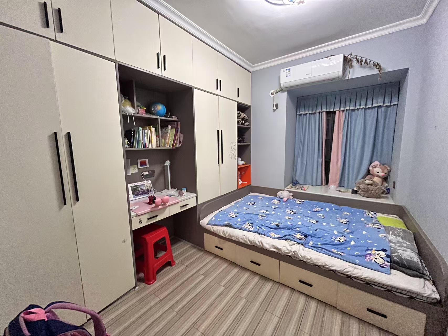 提香蓝岸 4室2厅2卫 85.0万 提香蓝岸 4室2厅2卫 85.0万室内图