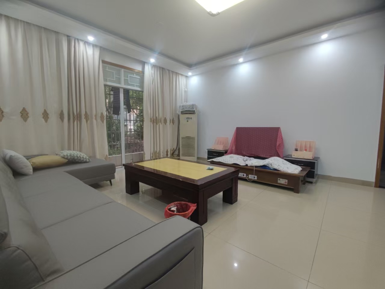 梓怡华盛家园 3室2厅1卫 1500.0元/月 梓怡华盛家园 3室2厅1卫 1500.0元/月室内图