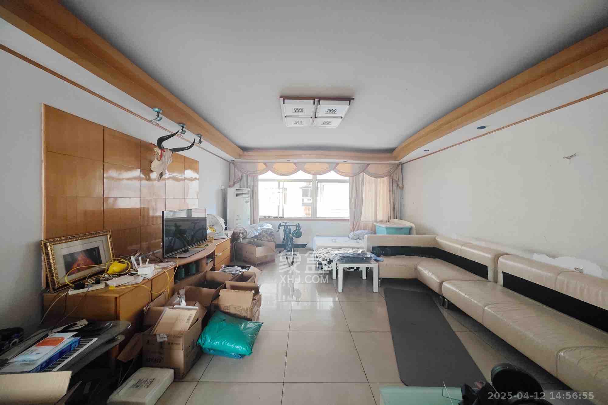 法官公寓 3室2厅1卫 2000.0元/月 法官公寓 3室2厅1卫 2000.0元/月室内图