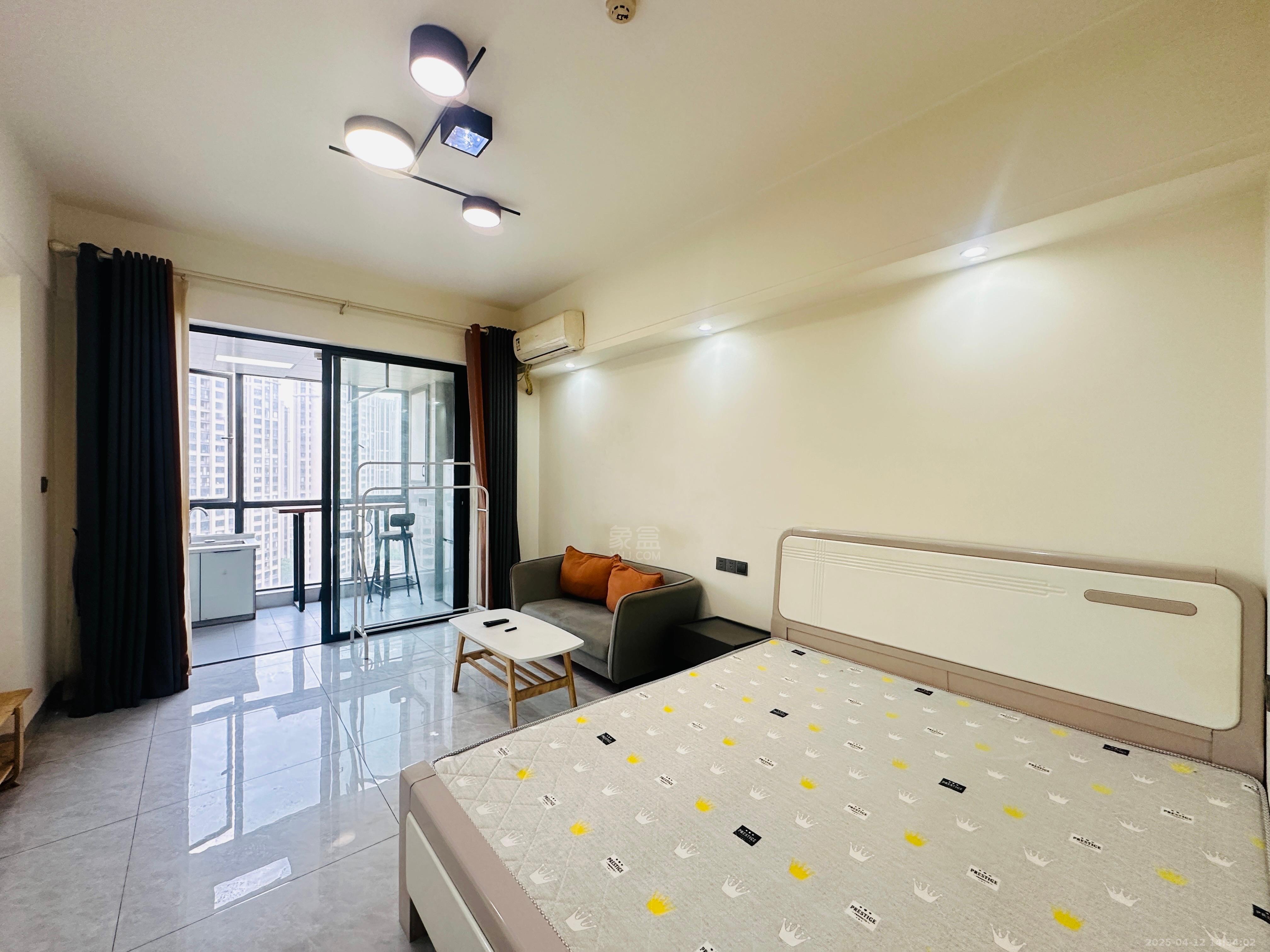 中泰财富湘江  1室1厅1卫    1400.0元/月 中泰财富湘江  1室1厅1卫    1400.0元/月室内图