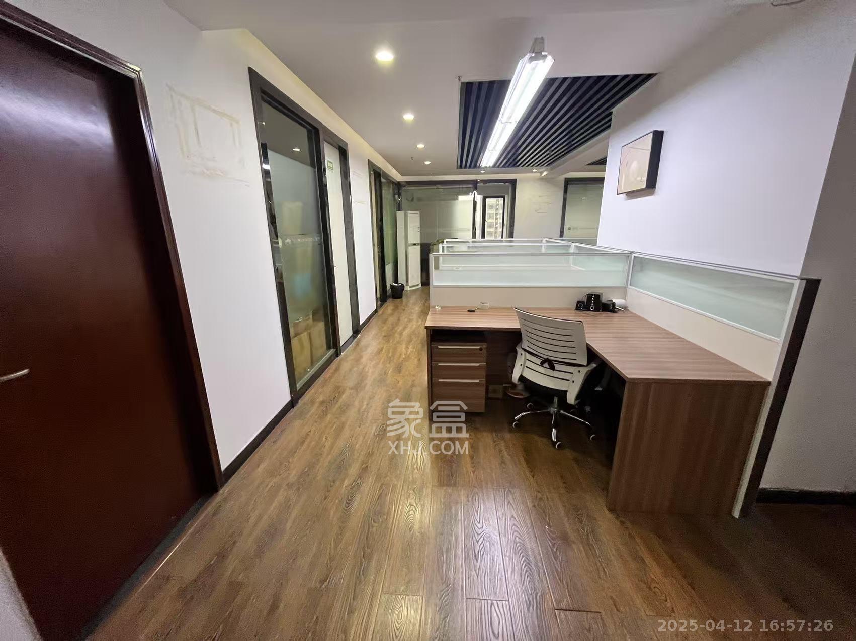 喜盈门范城 1室1厅1卫 32000.0元/月 喜盈门范城 1室1厅1卫 32000.0元/月室内图