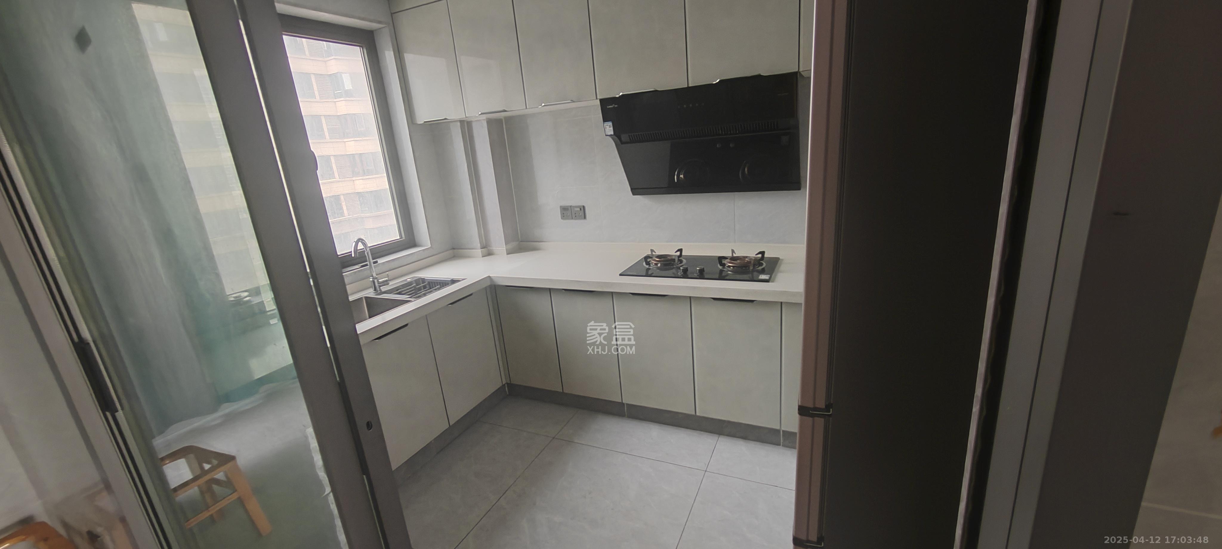 润和山水郡  4室2厅2卫    2300.0元/月 润和山水郡  4室2厅2卫    2300.0元/月室内图