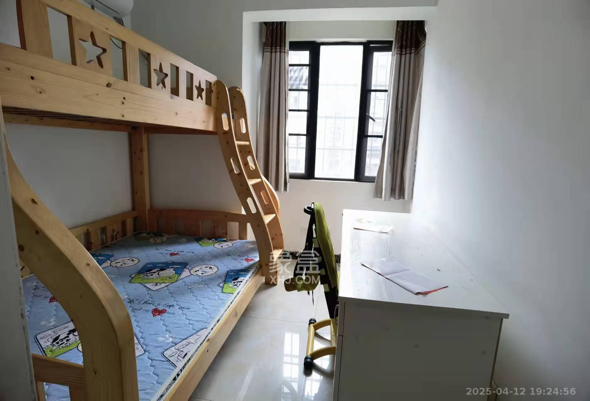 中信凯旋城(中信新城四期) 3室2厅2卫 2300.0元/月 中信凯旋城(中信新城四期) 3室2厅2卫 2300.0元/月室内图