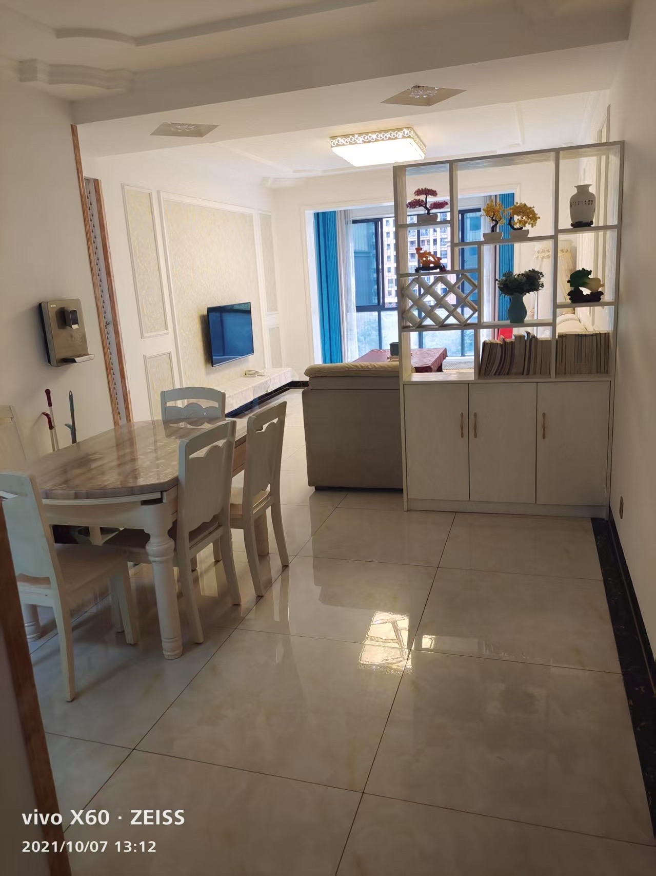 五洲锦城  4室2厅2卫    92.8万 五洲锦城  4室2厅2卫    92.8万客厅