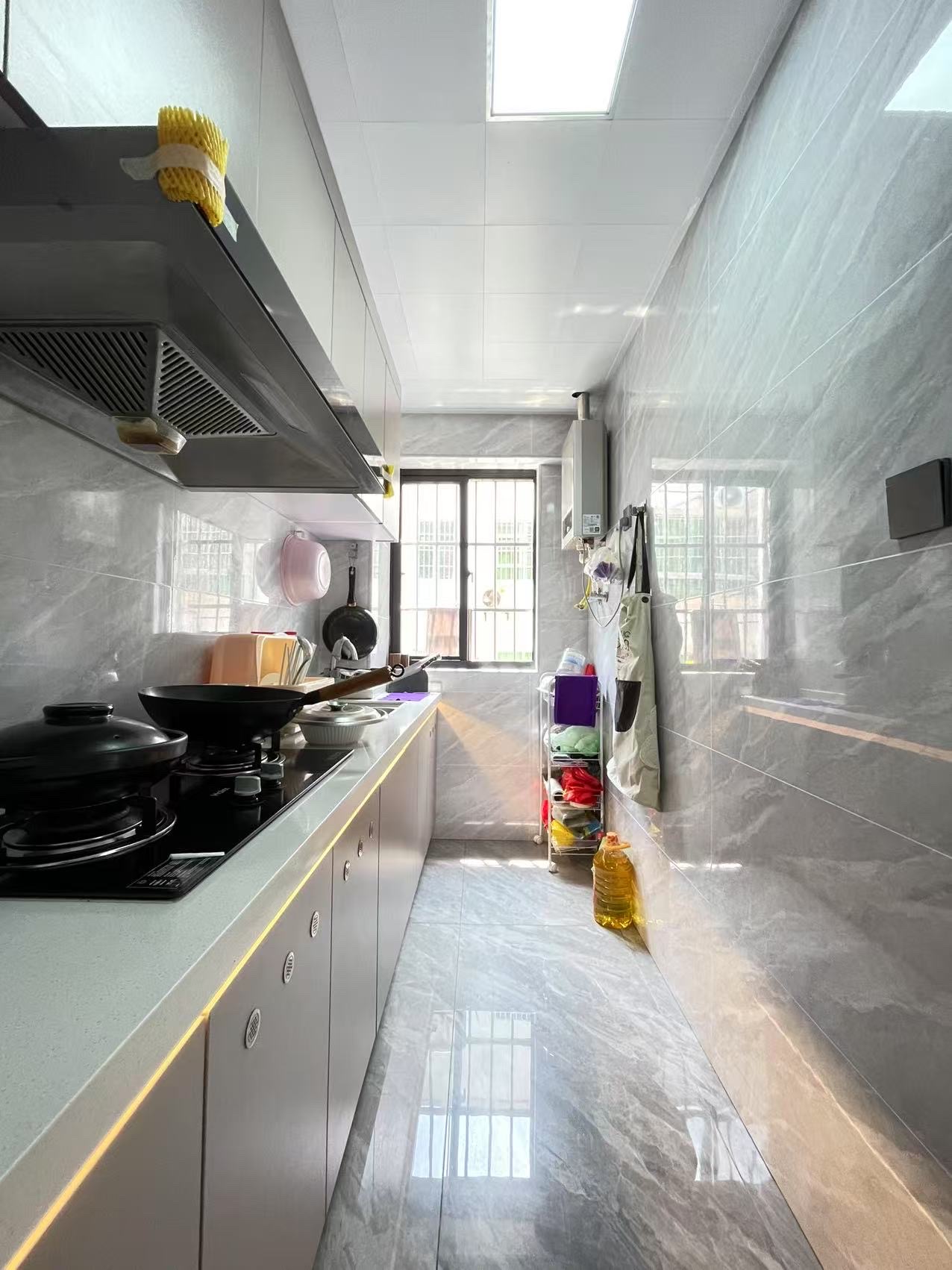 芳草园 2室2厅1卫 72.0万 芳草园 2室2厅1卫 72.0万客厅