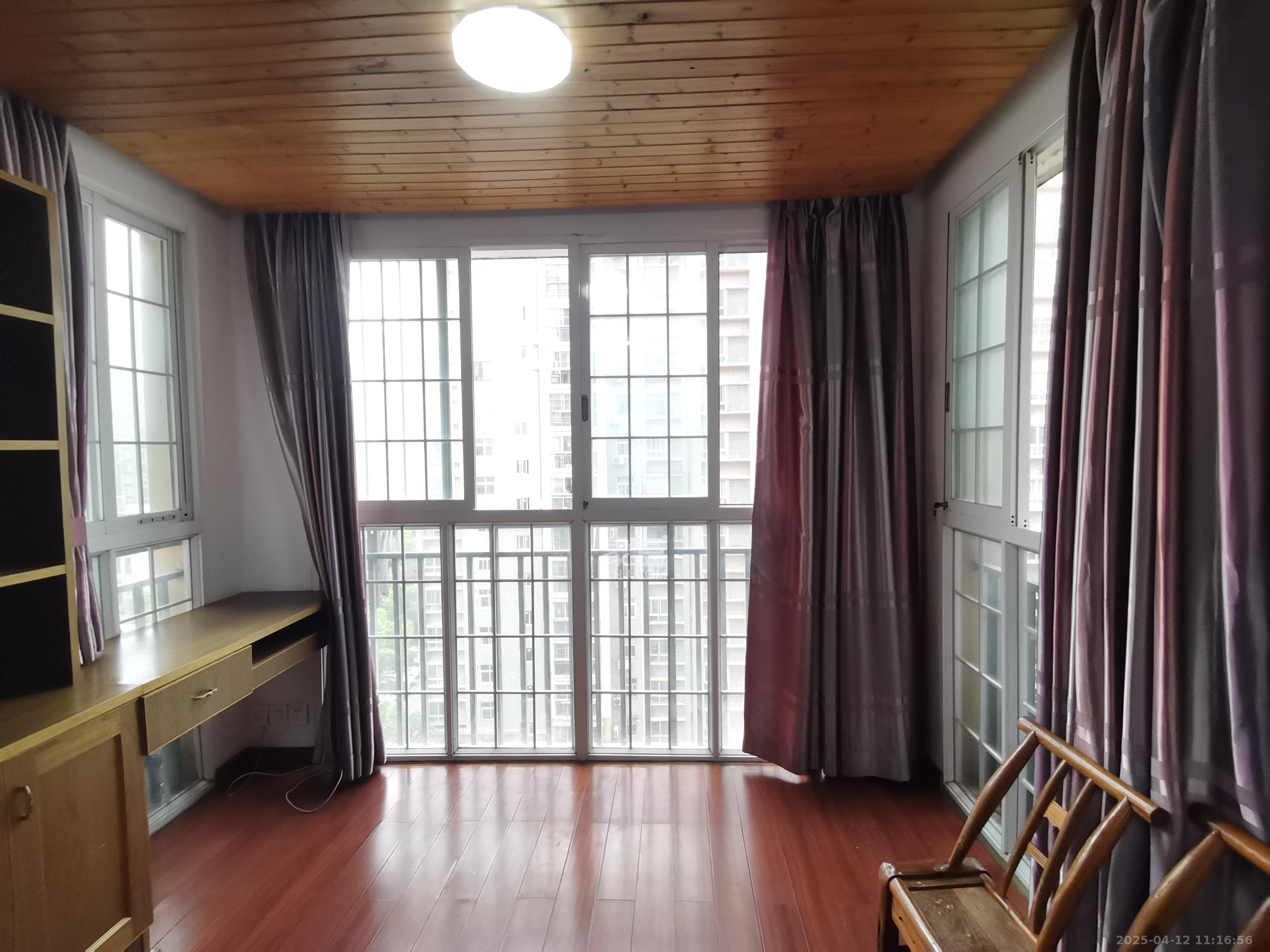 嘉盛华庭(一期、二期、三期) 3室2厅1卫 2900.0元/月 嘉盛华庭(一期、二期、三期) 3室2厅1卫 2900.0元/月室内图