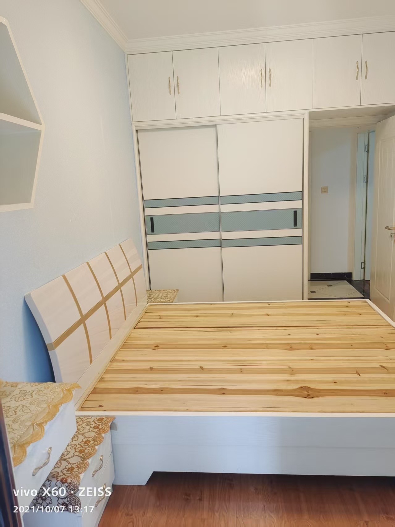 五洲锦城  4室2厅2卫    92.8万客厅