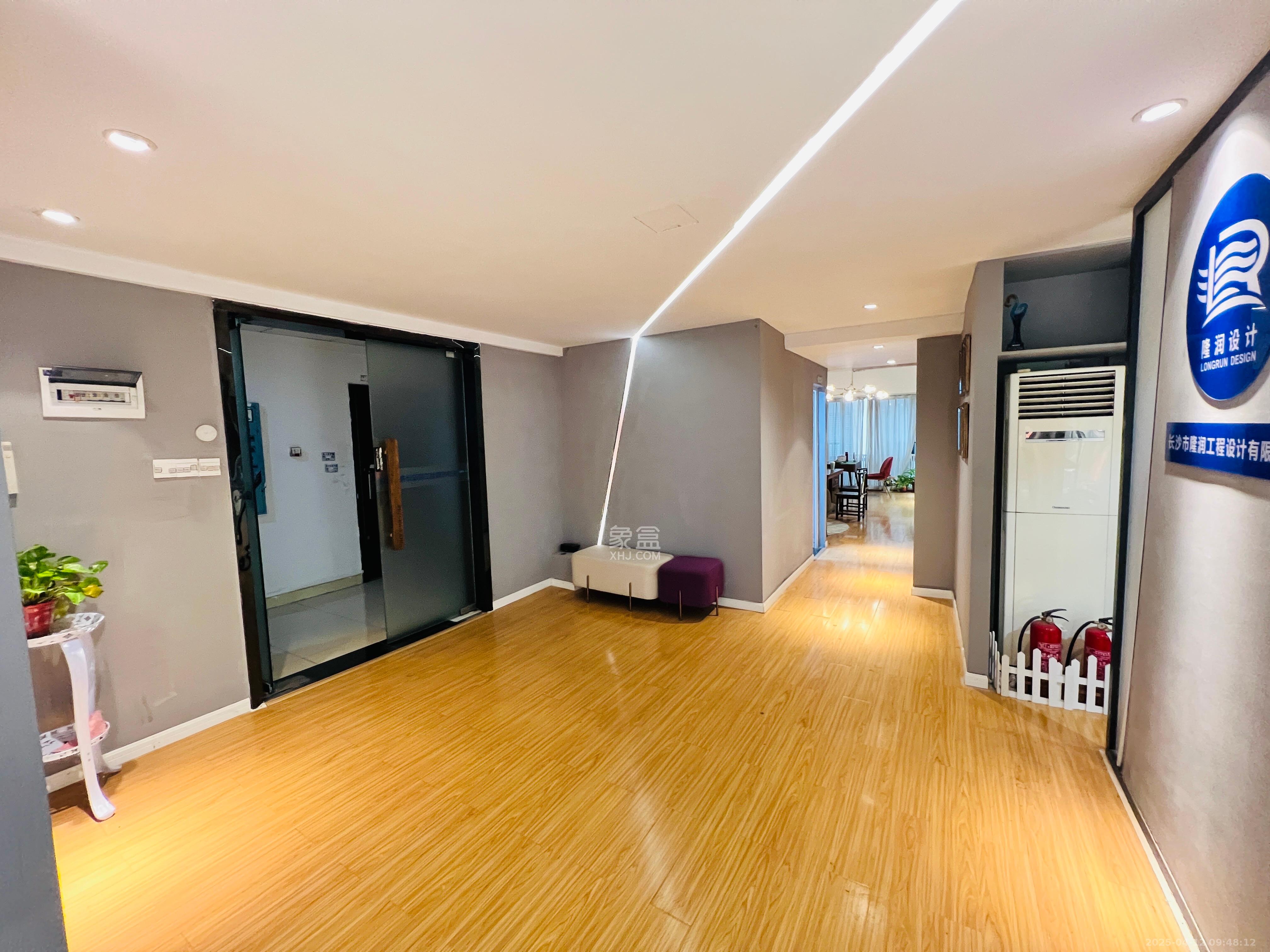 摩天一号  1室1厅1卫    4500.0元/月 摩天一号  1室1厅1卫    4500.0元/月室内图