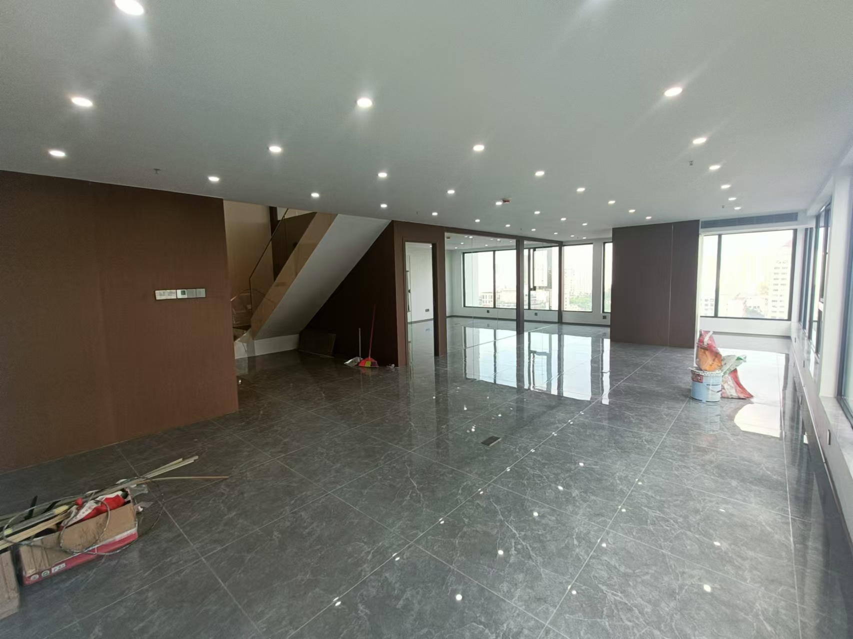 绿地领海广场 1室1厅1卫 11000.0元/月 绿地领海广场 1室1厅1卫 11000.0元/月室内图