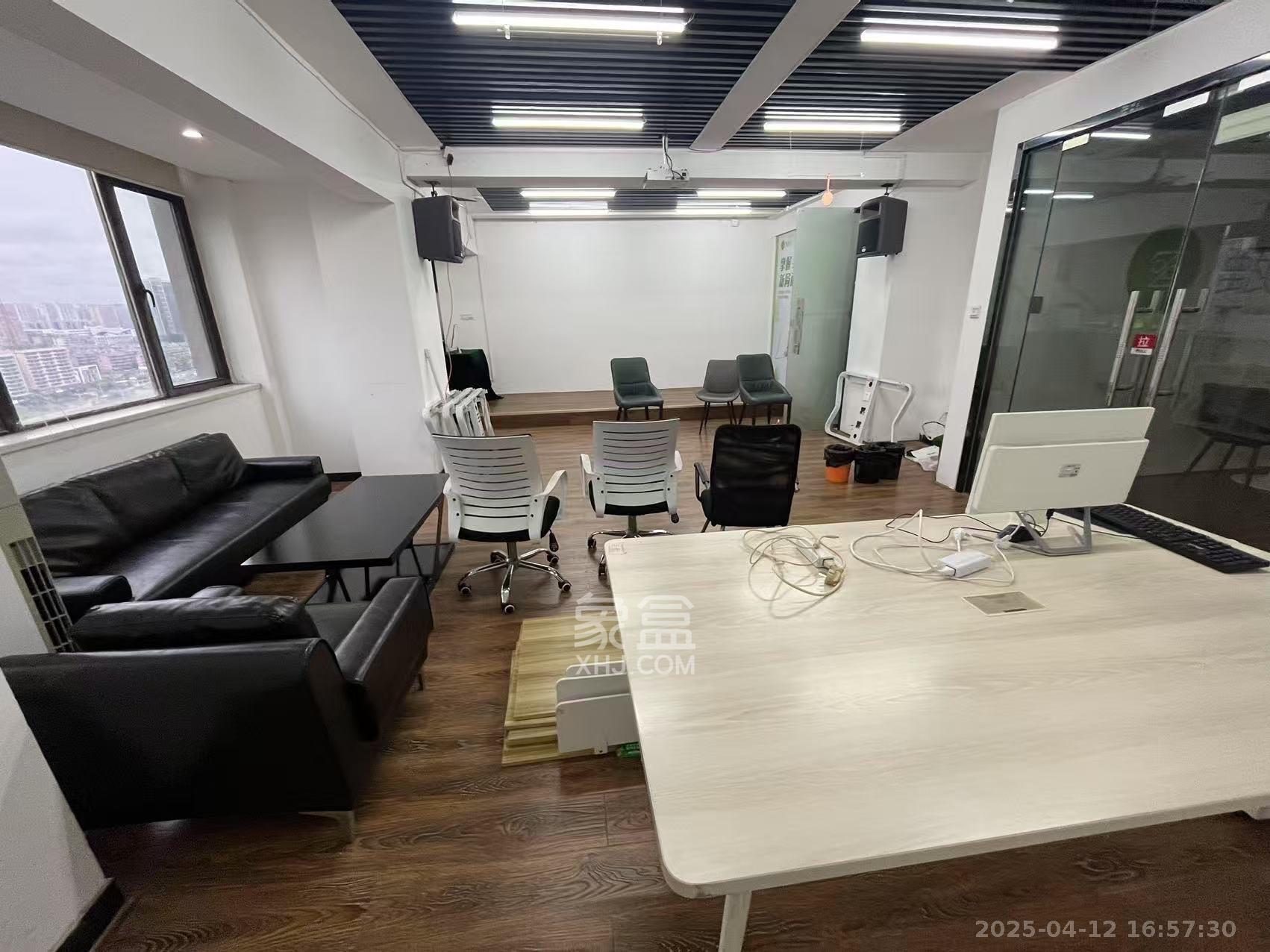 喜盈门范城 1室1厅1卫 32000.0元/月 喜盈门范城 1室1厅1卫 32000.0元/月室内图